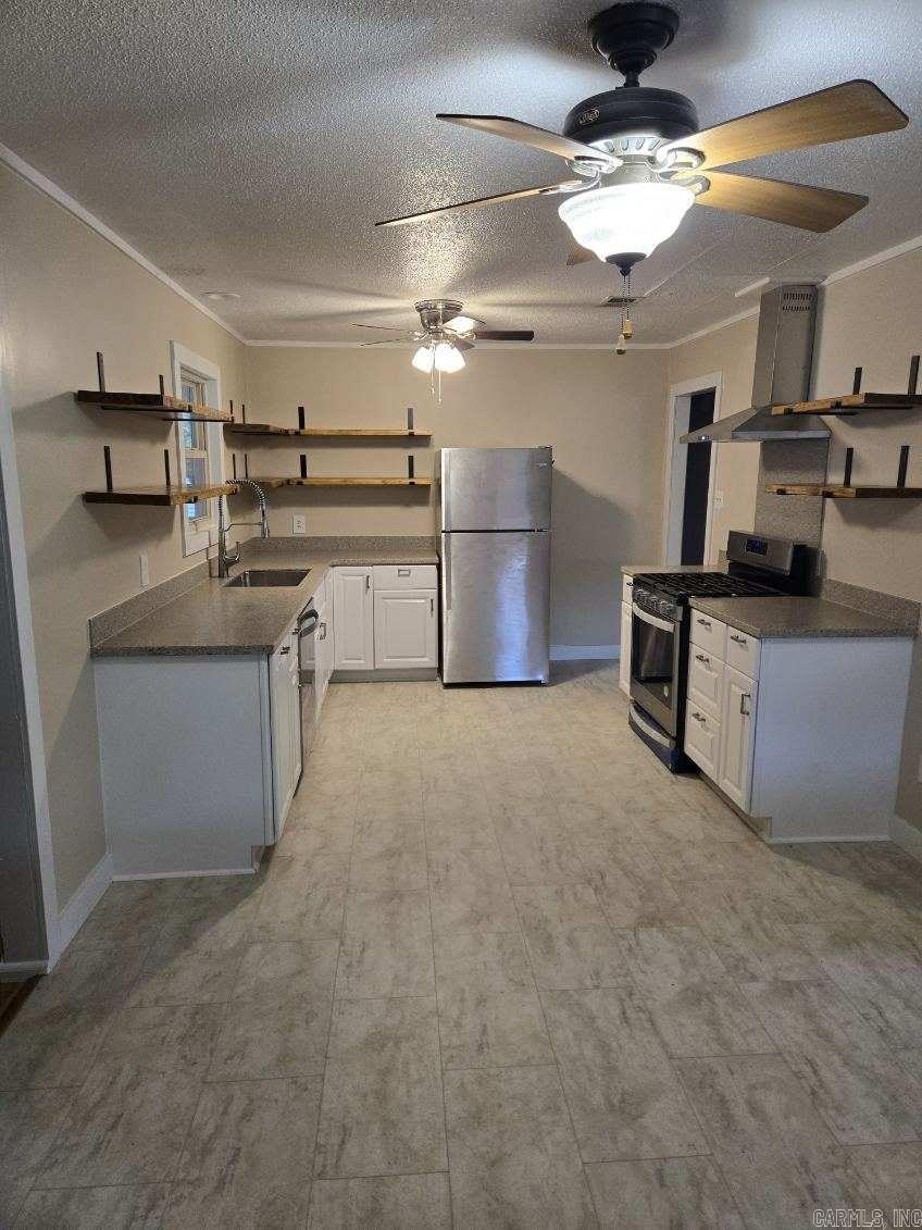 HURRICANE SHORE - Residential