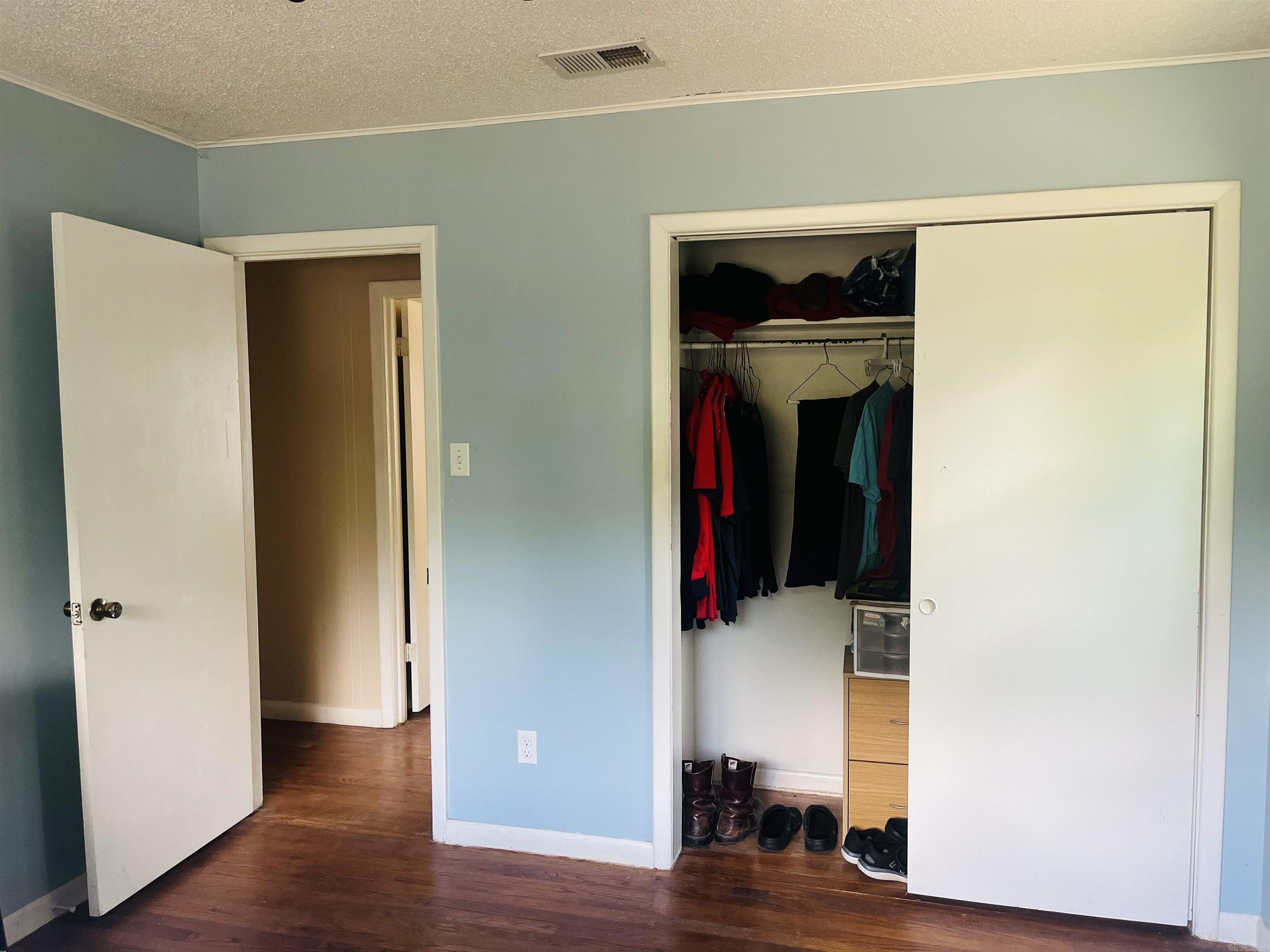 HURRICANE SHORE - Residential