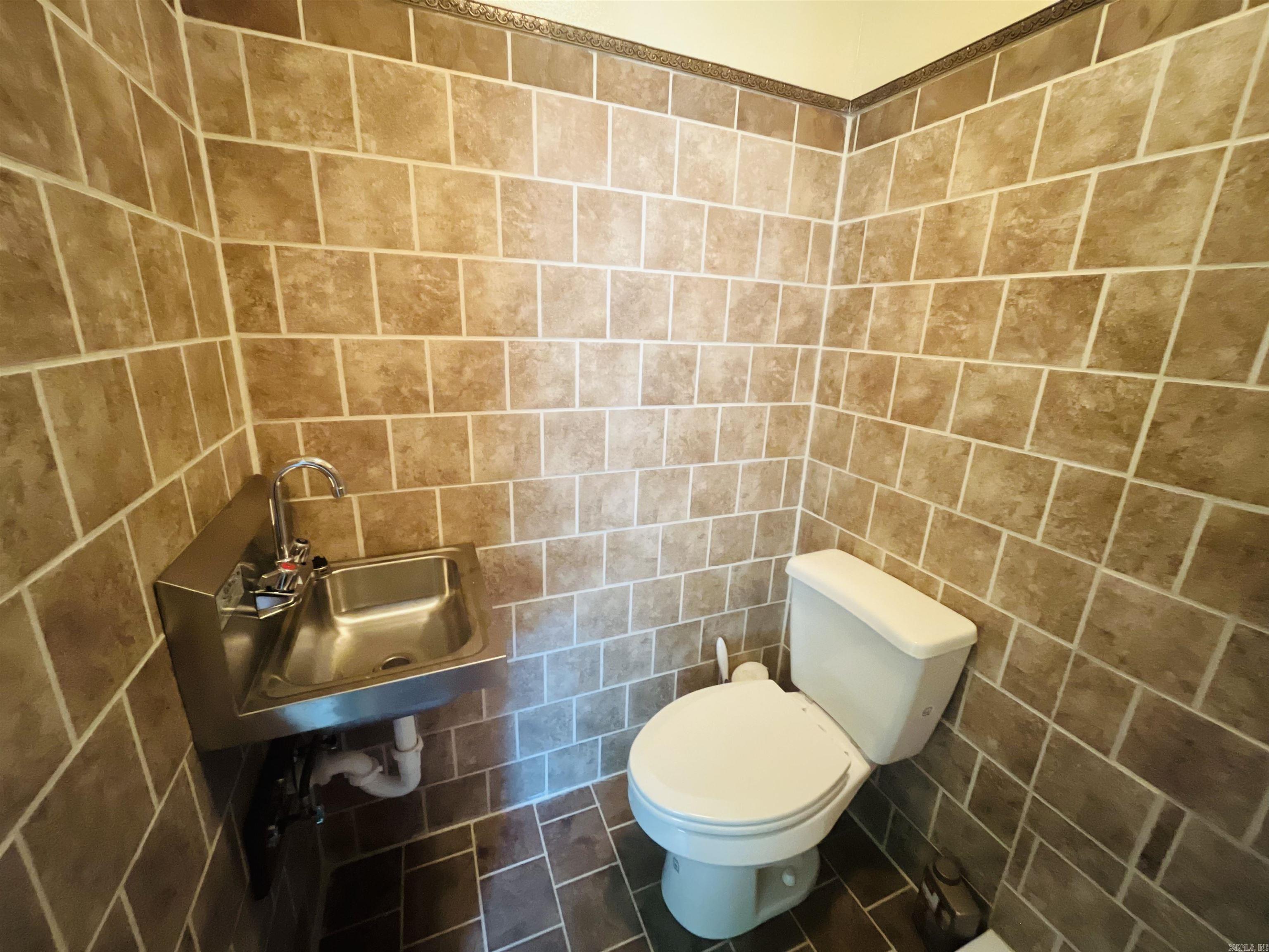 HURRICANE SHORE - Residential