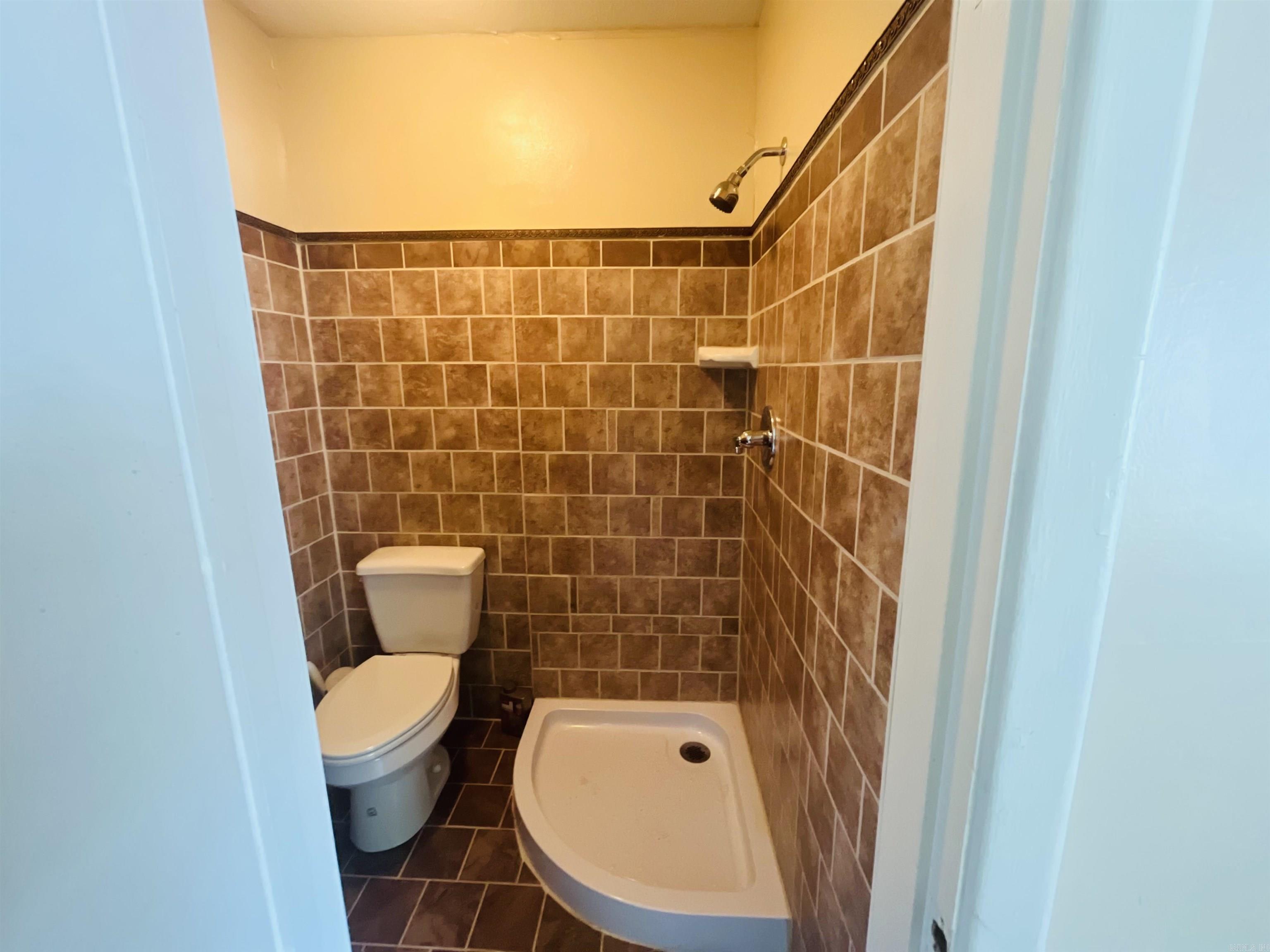 HURRICANE SHORE - Residential