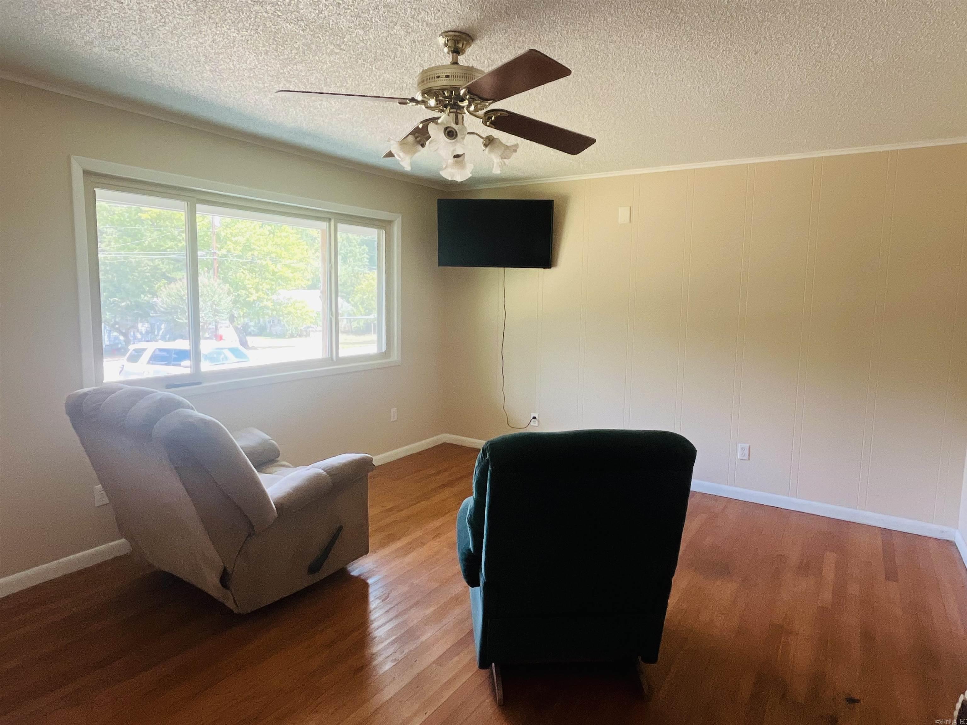 HURRICANE SHORE - Residential