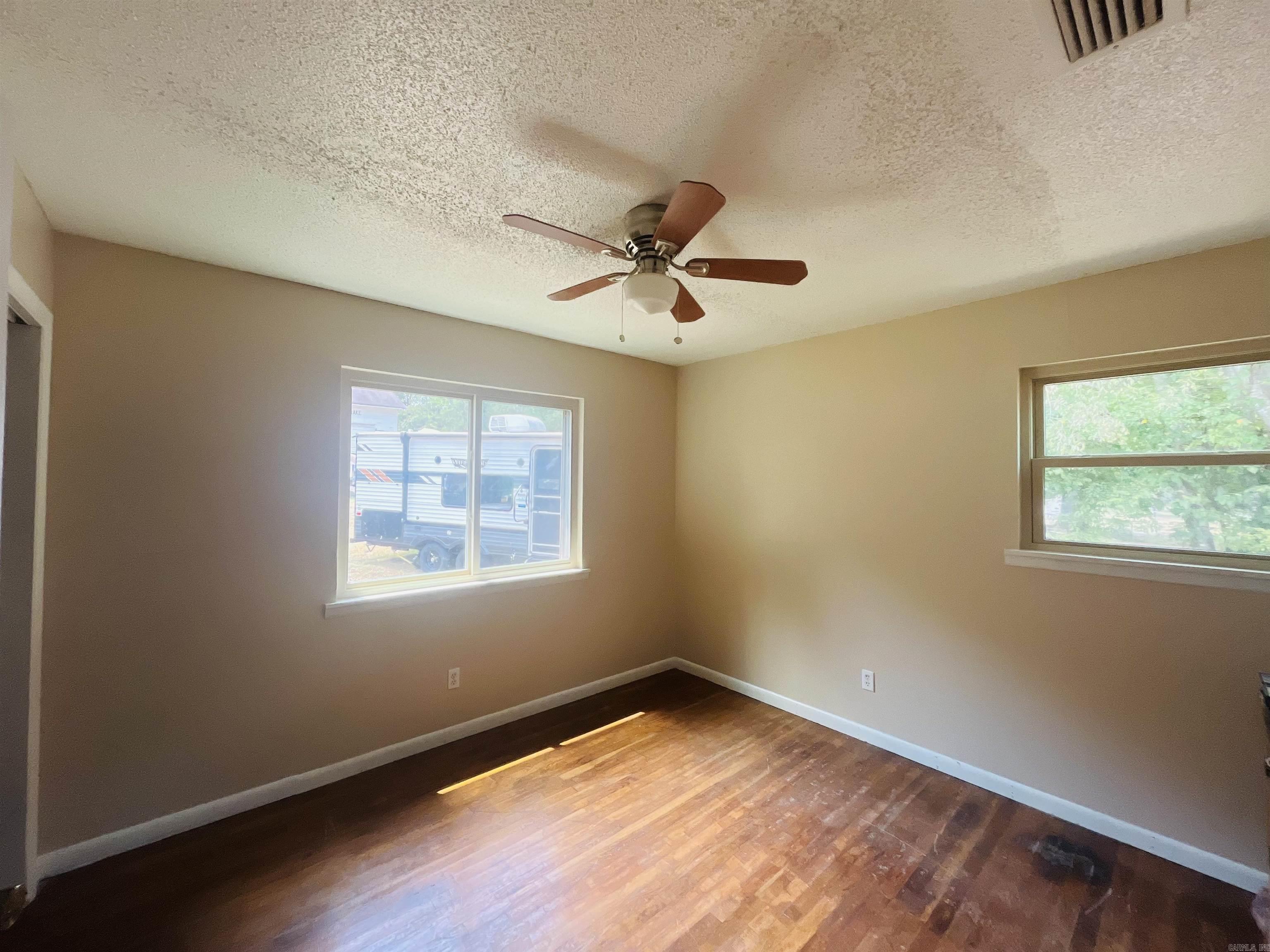 HURRICANE SHORE - Residential