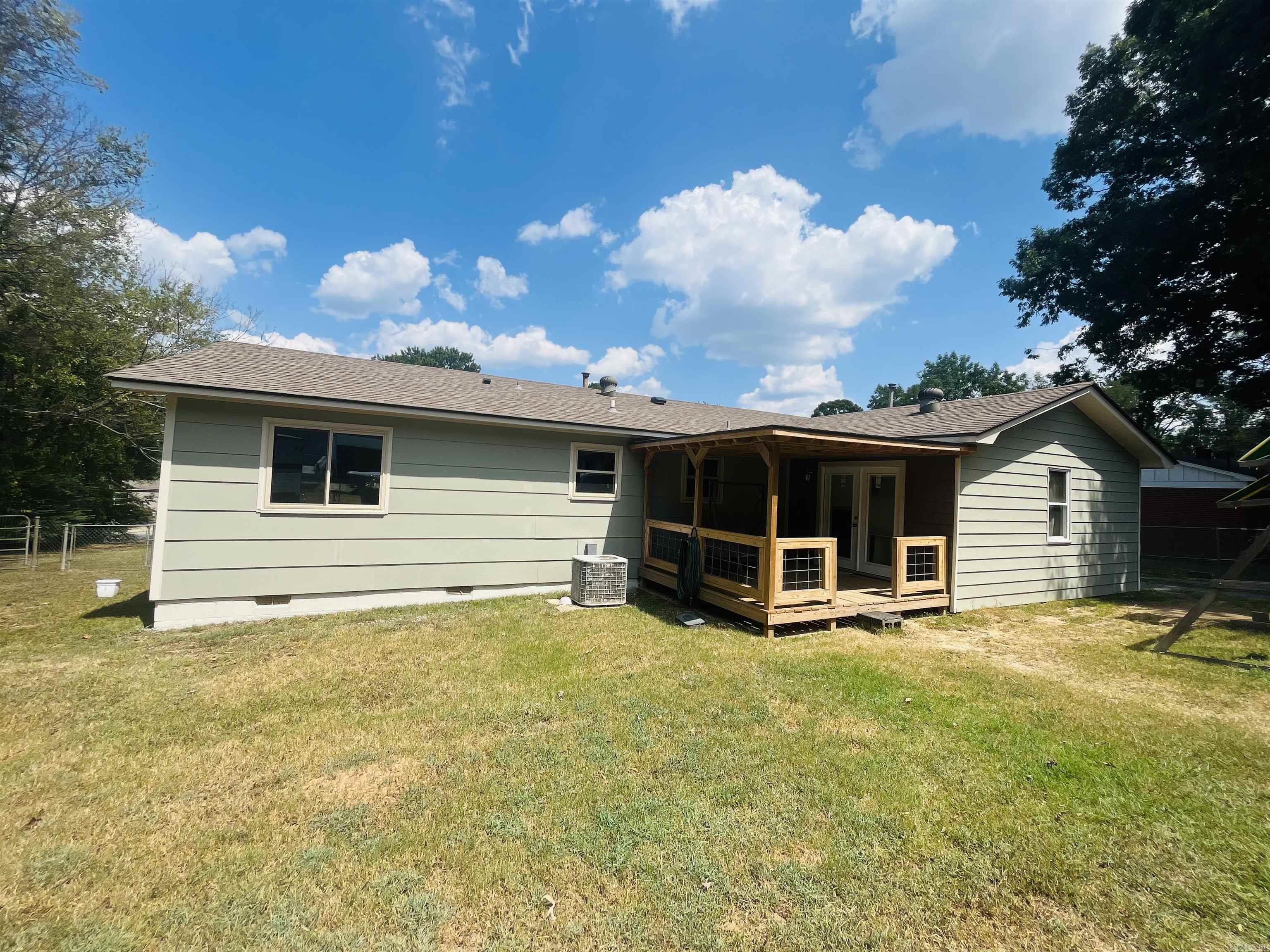 HURRICANE SHORE - Residential