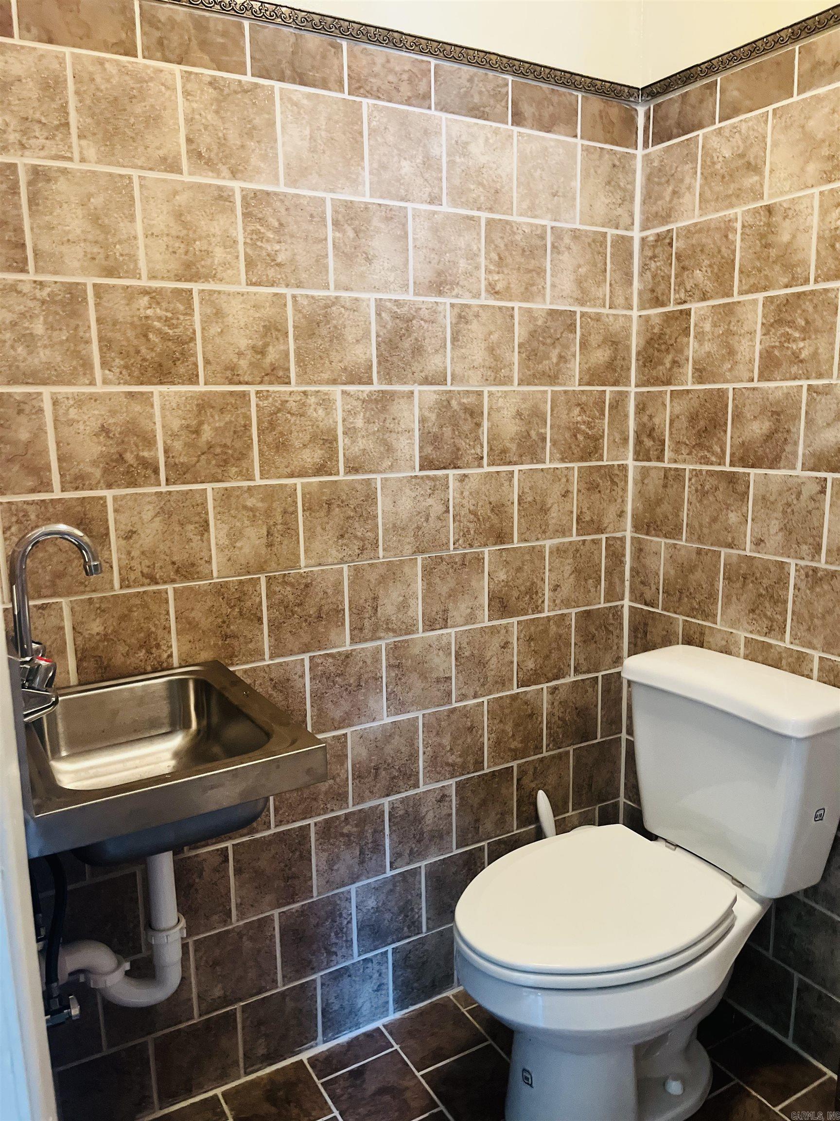 HURRICANE SHORE - Residential