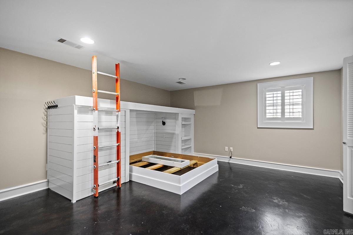 PLEASANT VALLEY - Residential