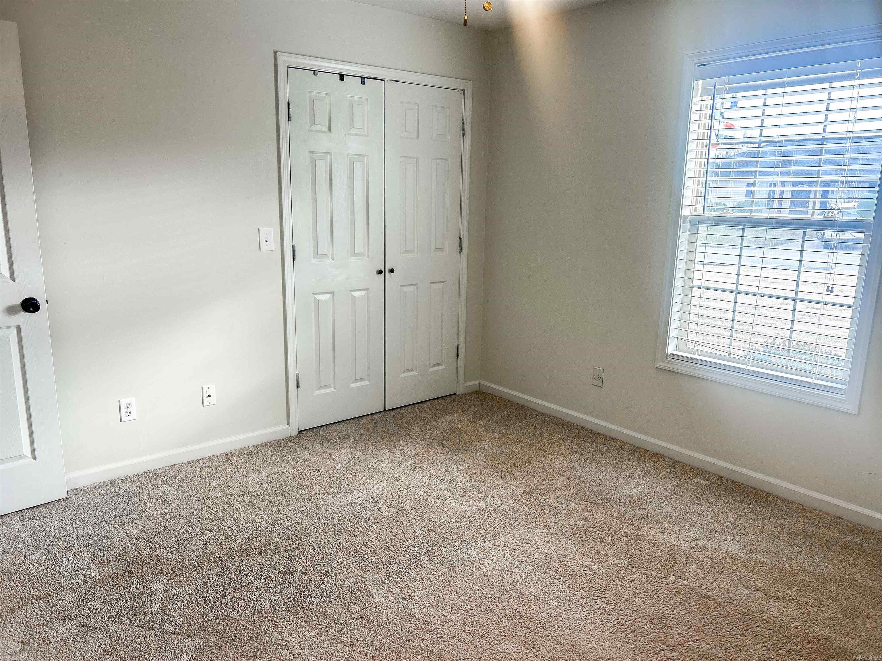 WALNUT CORNER - Residential