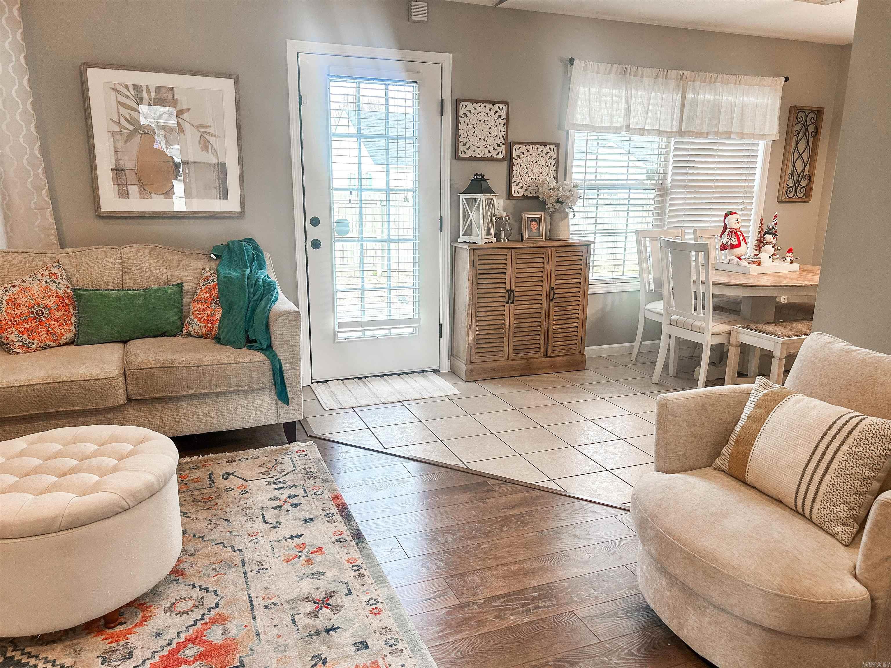 WALNUT CORNER - Residential