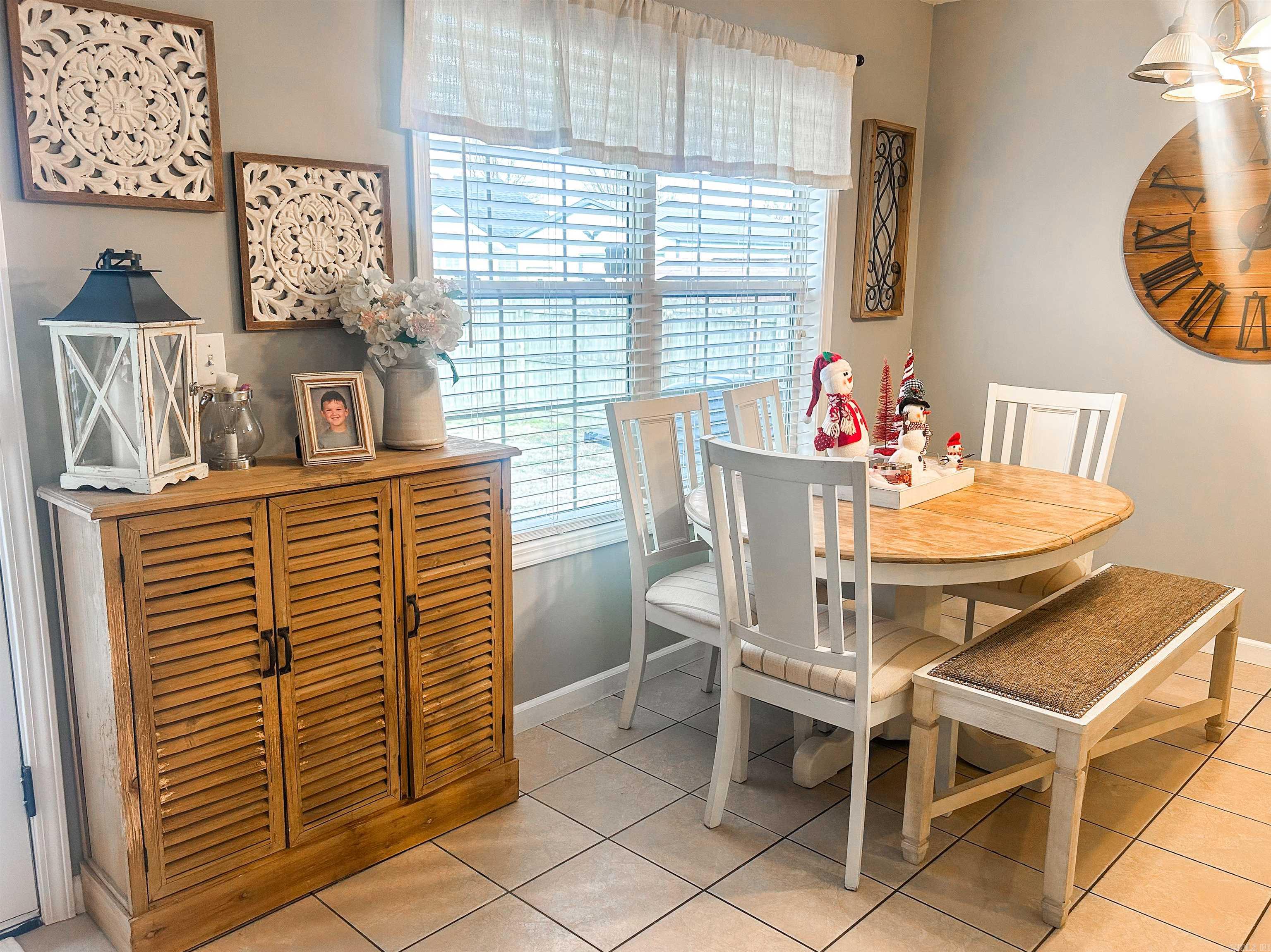 WALNUT CORNER - Residential