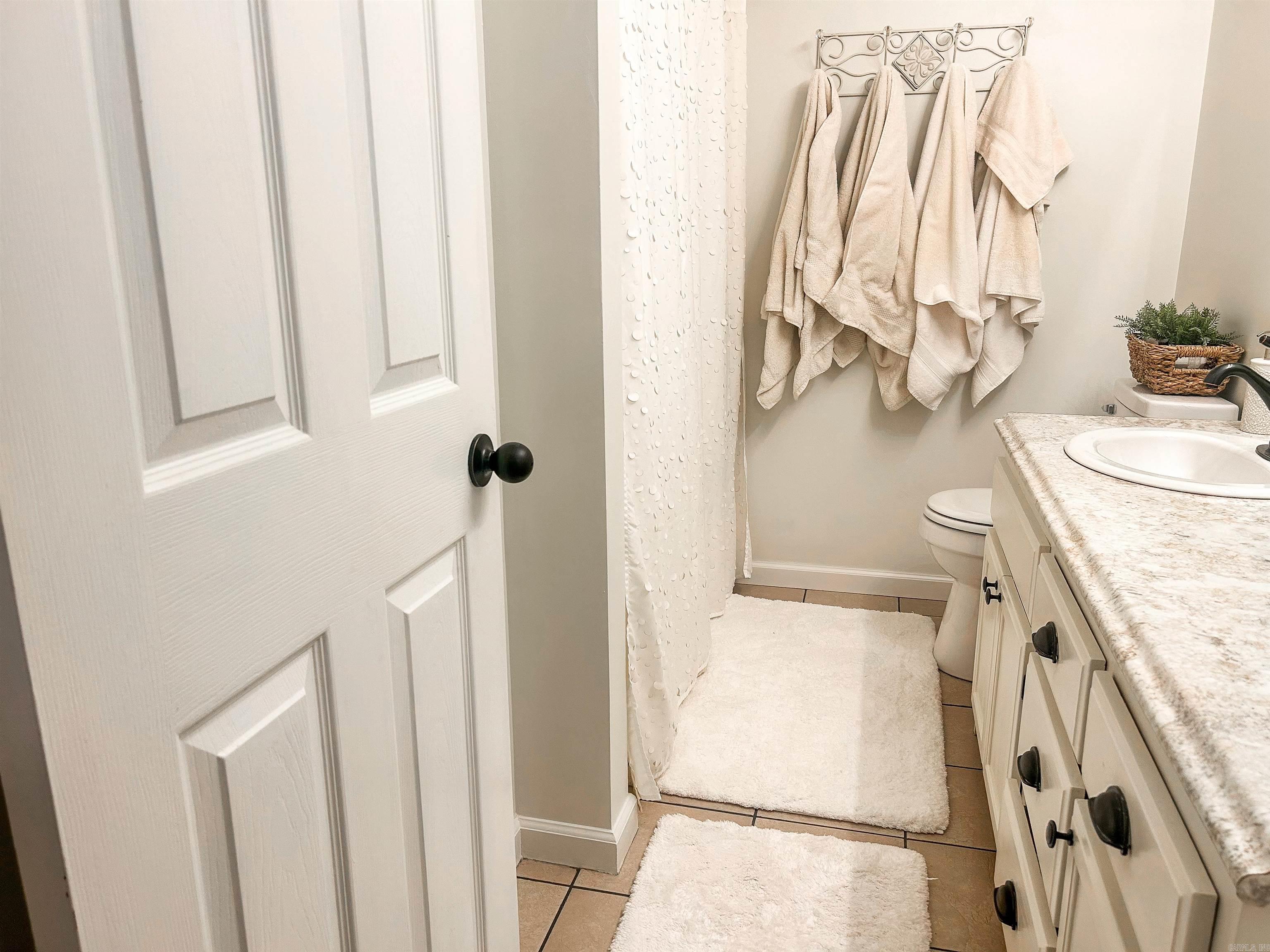 WALNUT CORNER - Residential