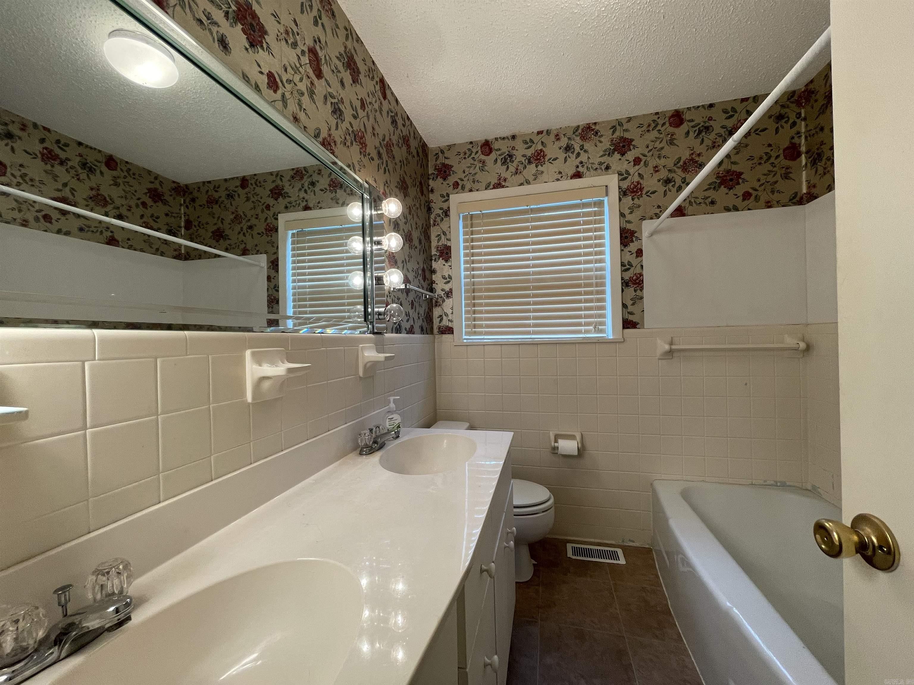 EAST EDGEWOOD ADDN 1 - Residential