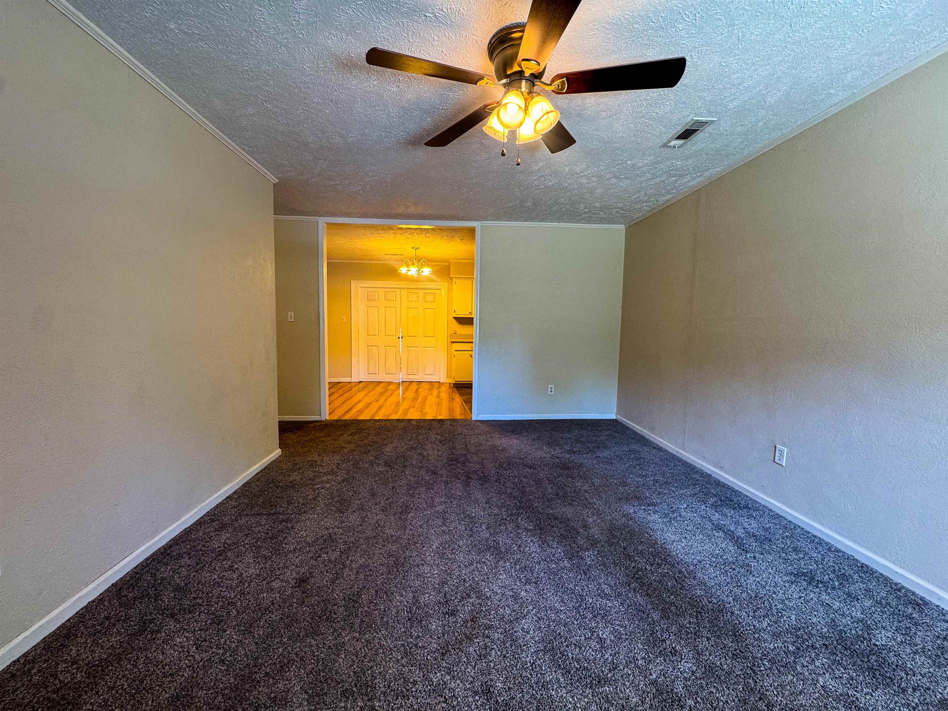 J & M ESTATES - Residential
