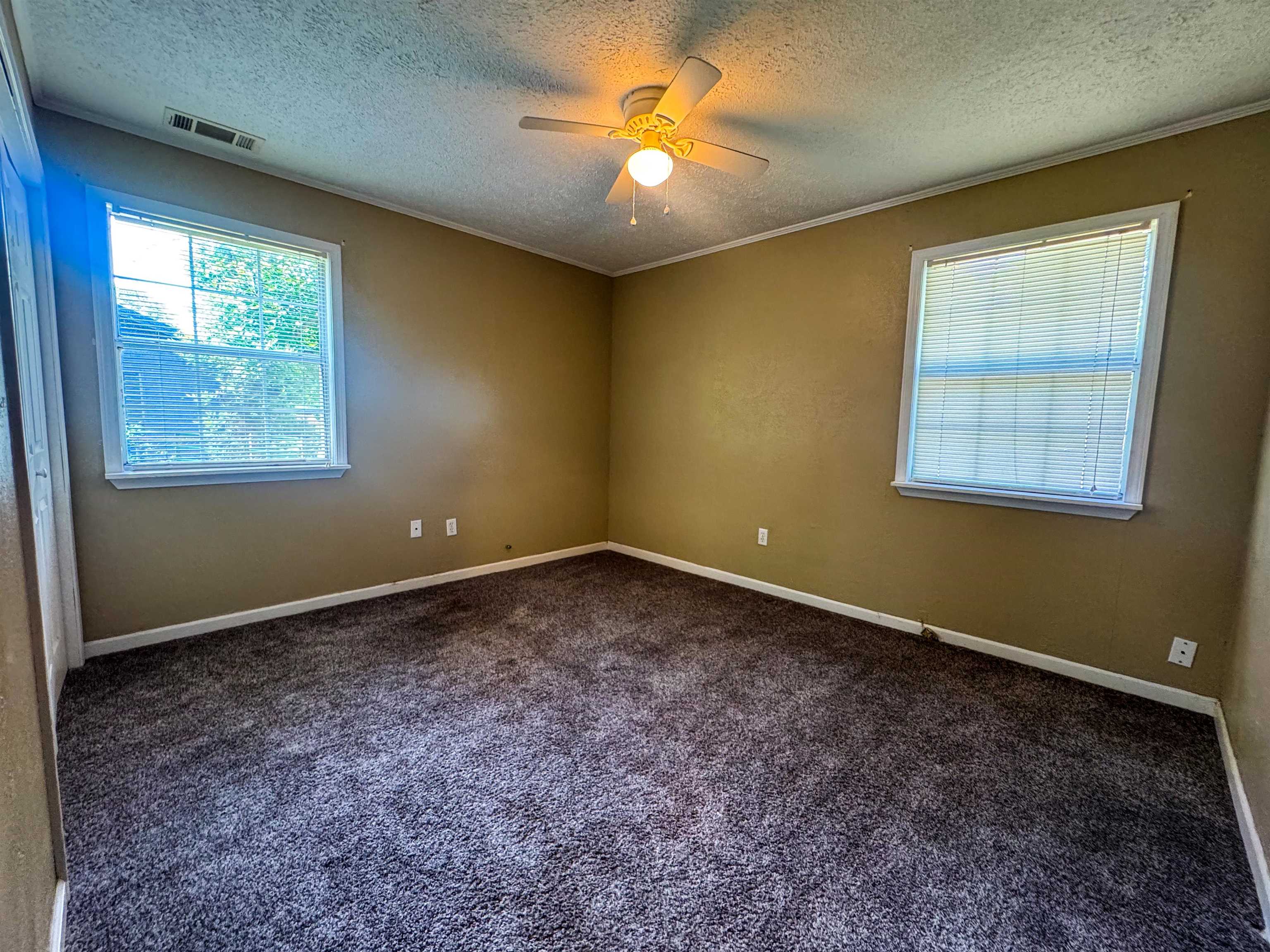 J & M ESTATES - Residential