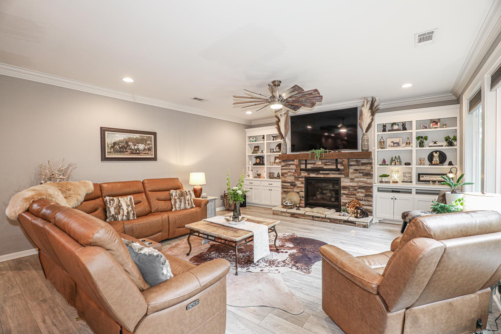 DIAMOND RIDGE ESTATES - Residential