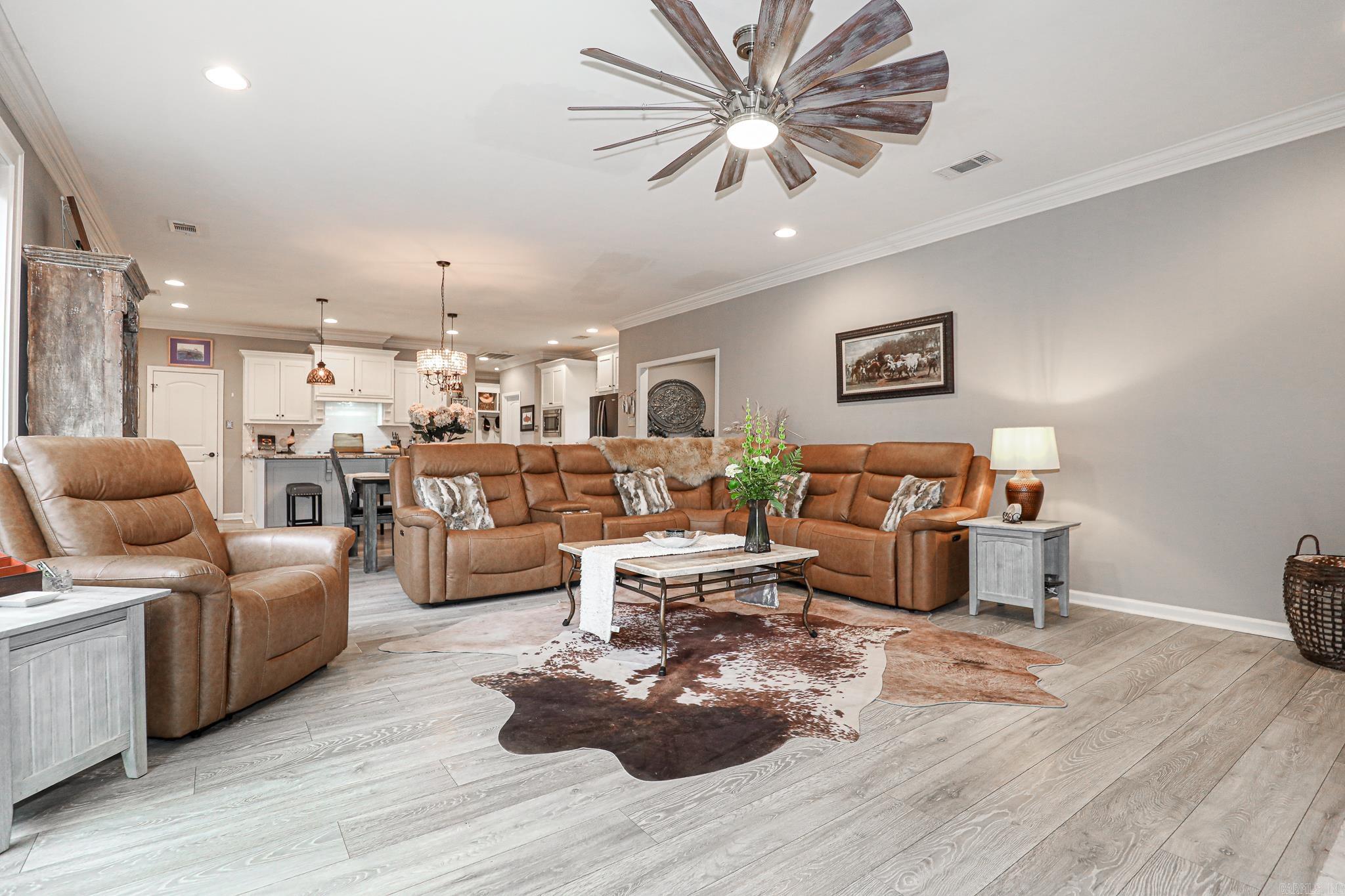 DIAMOND RIDGE ESTATES - Residential