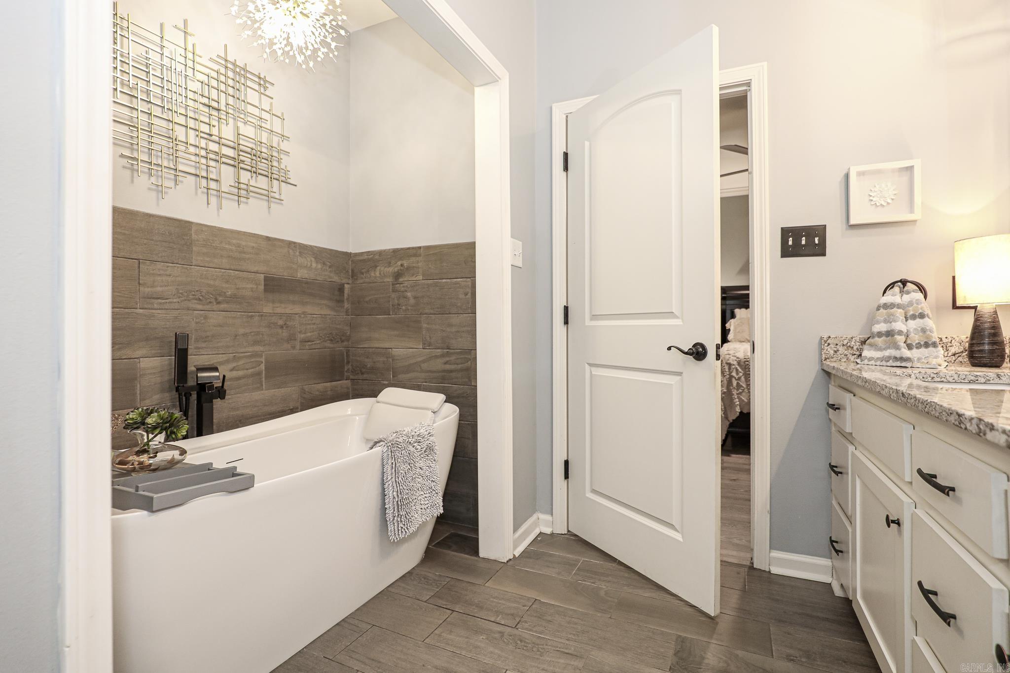 DIAMOND RIDGE ESTATES - Residential