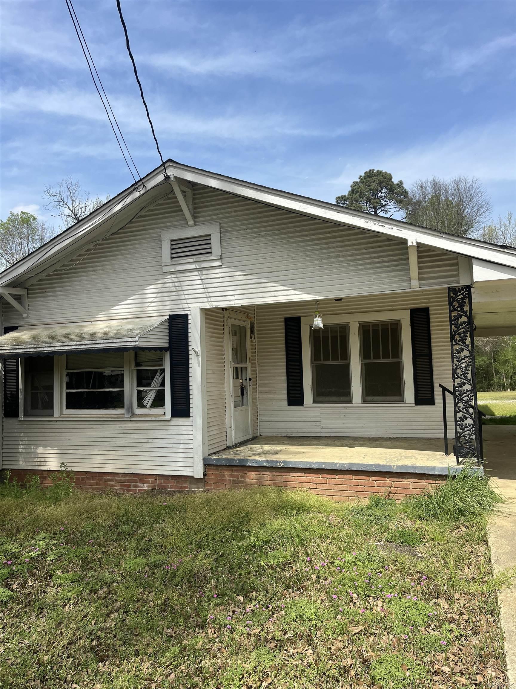 Investors or First Time Home Buyers - Call and schedule your tour! A little TLC and this cute home could be move-in ready. Selling "as-is" no repairs!