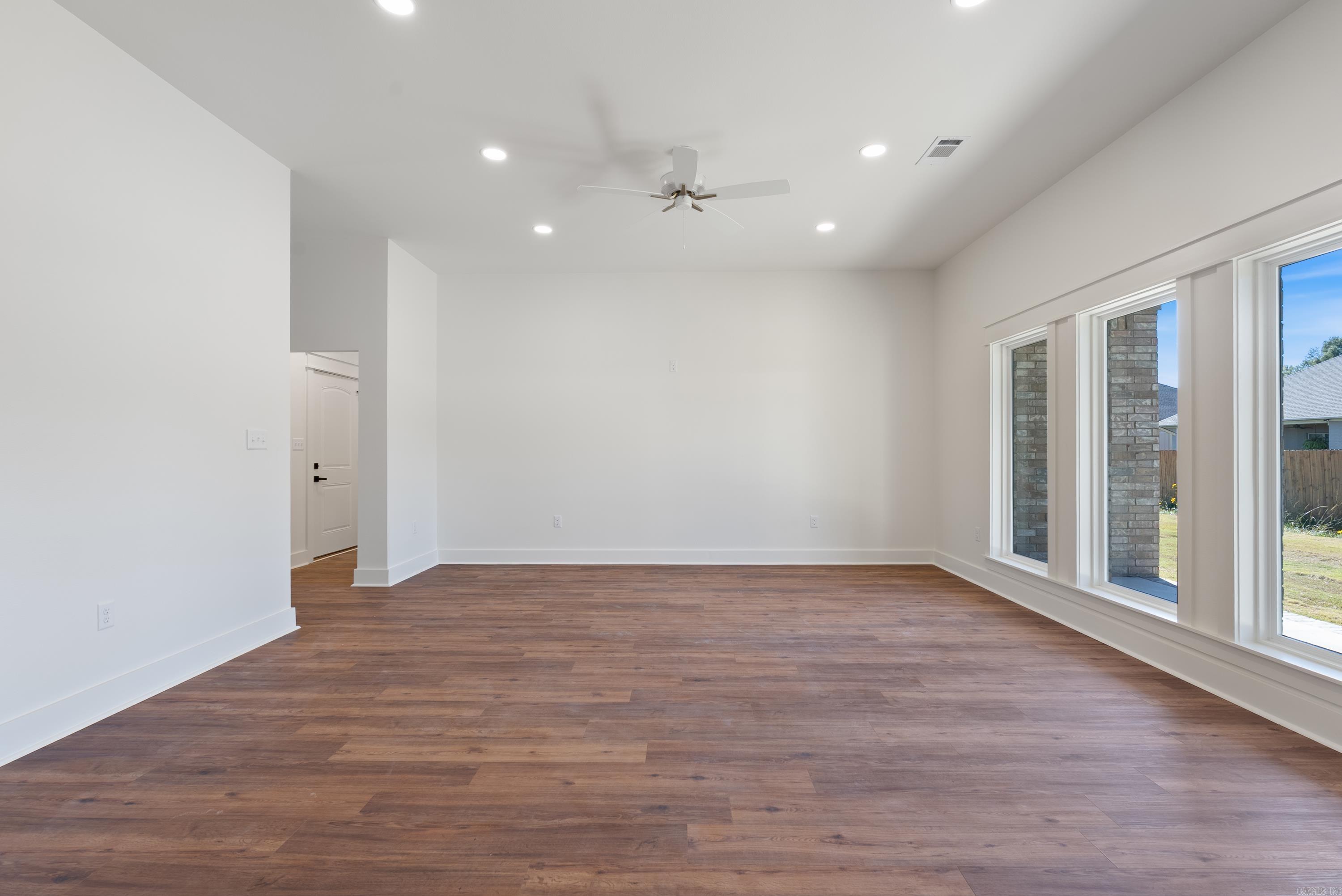 EAST MEADOW - Residential