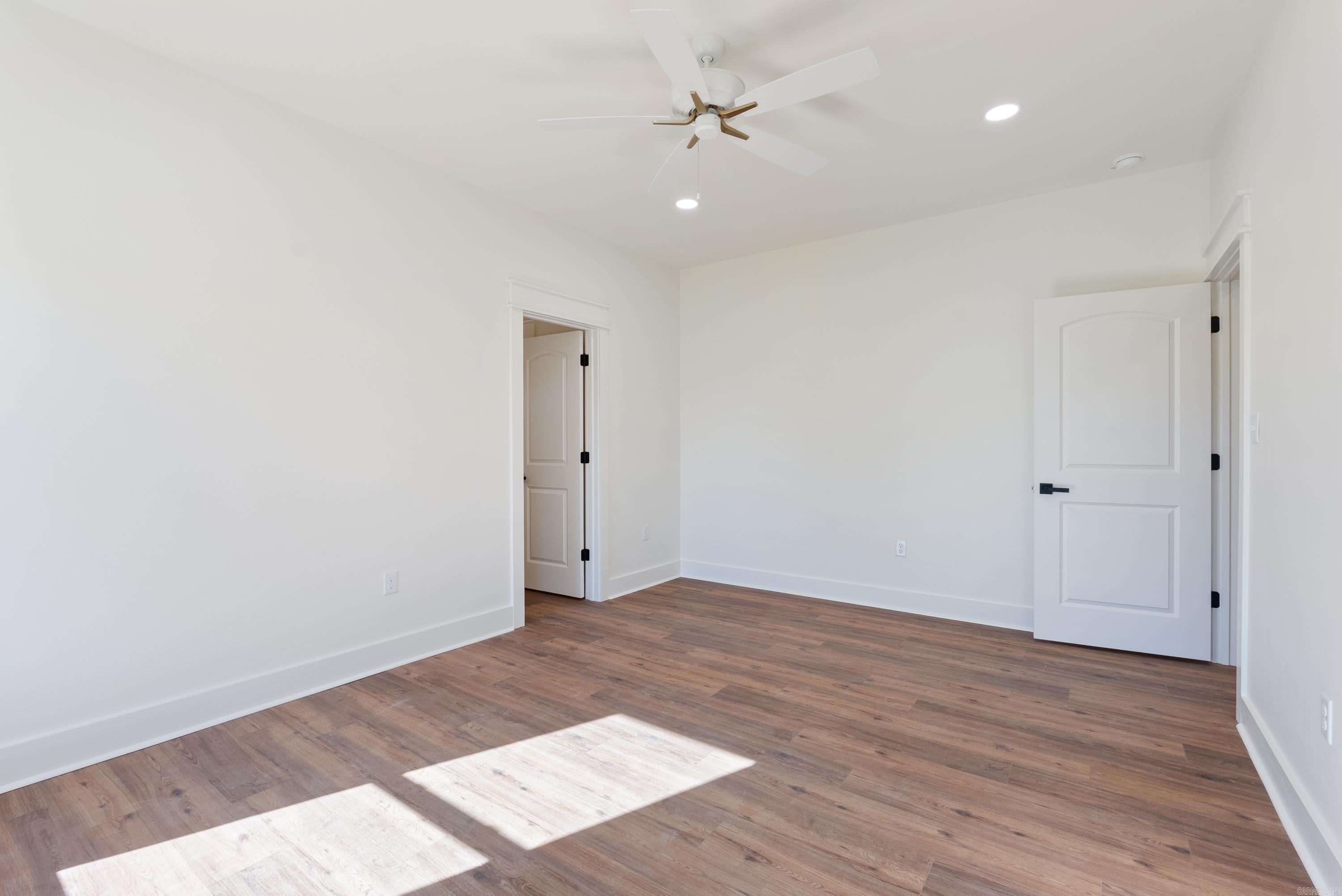 EAST MEADOW - Residential