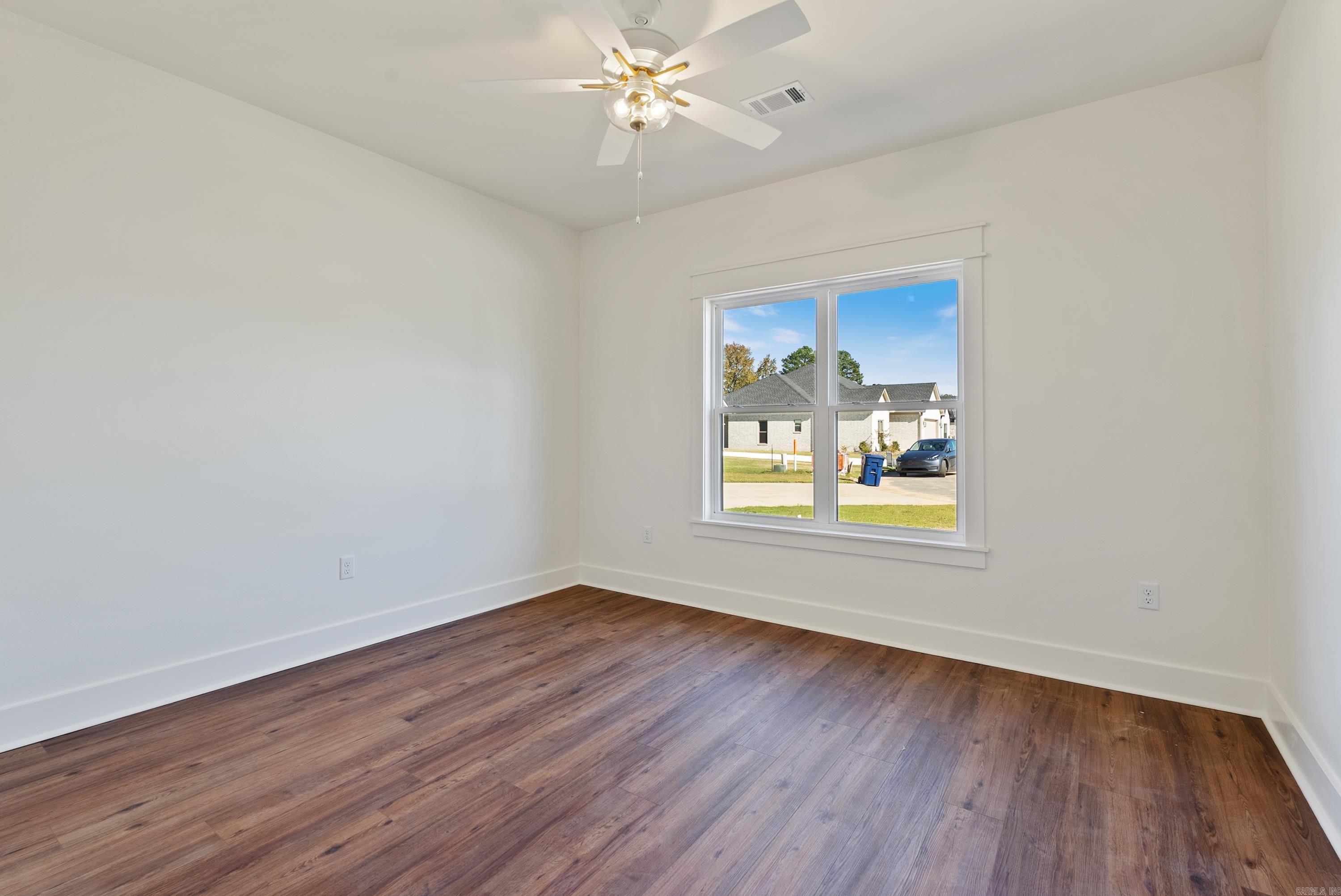 EAST MEADOW - Residential