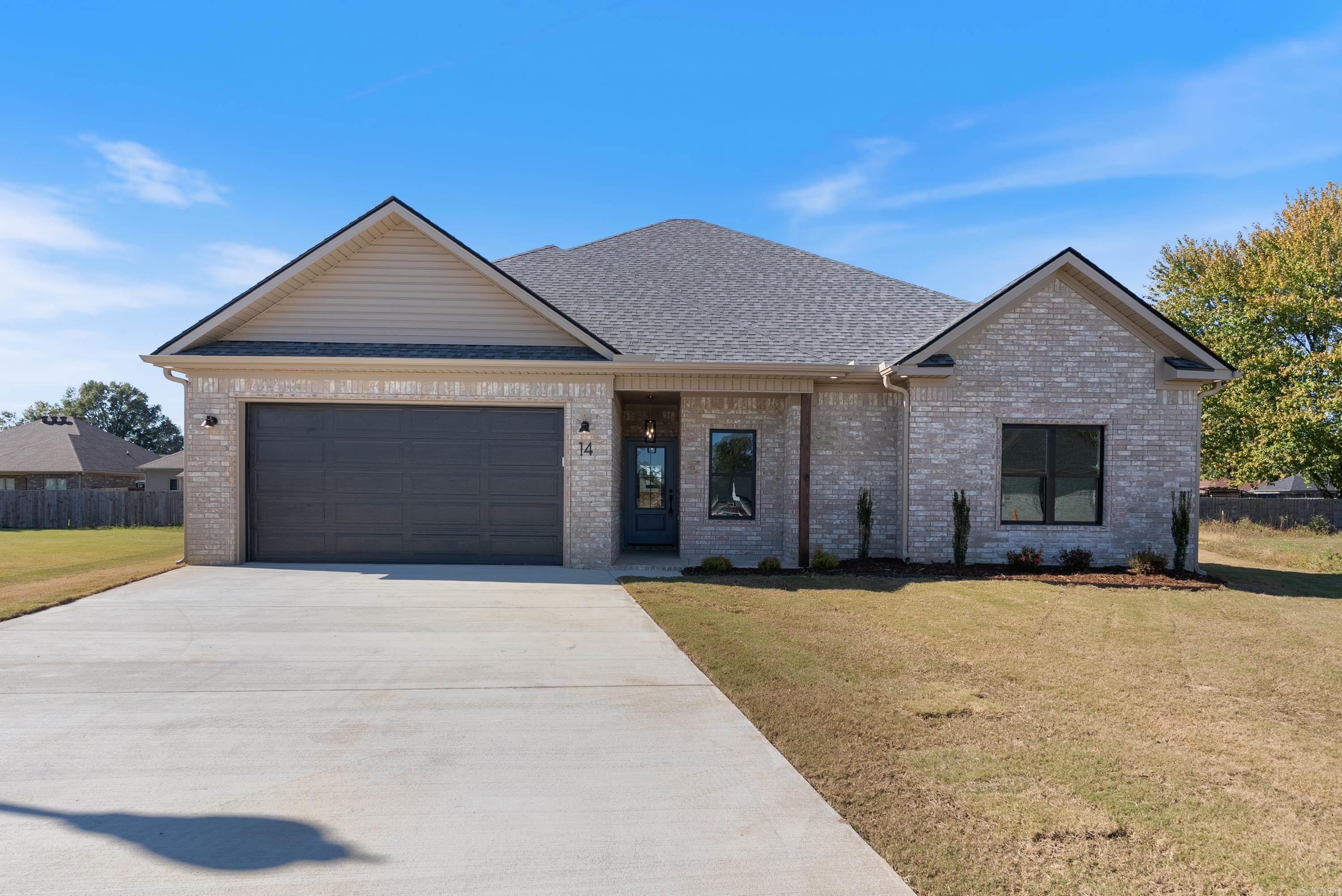 EAST MEADOW - Residential