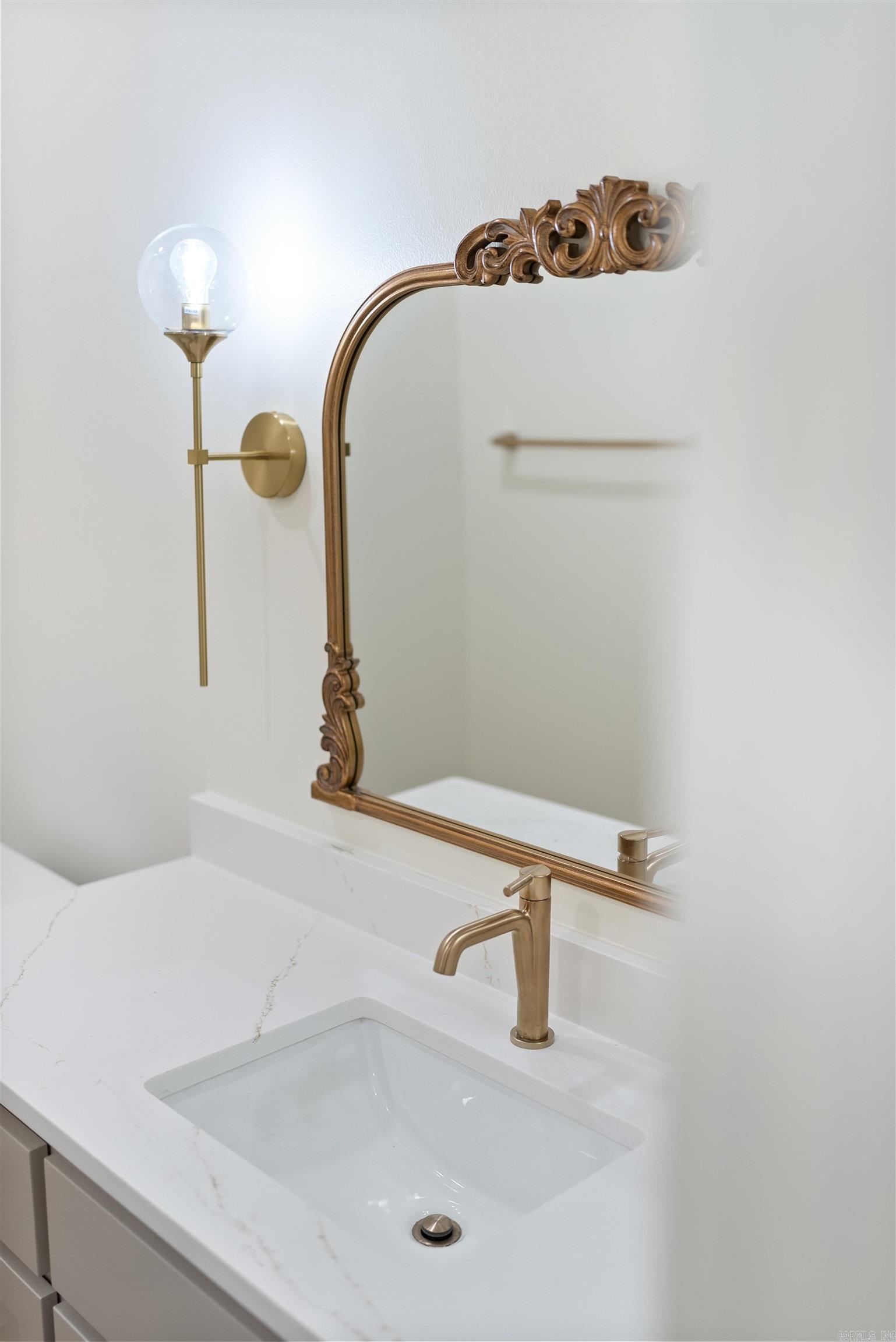 EAST MEADOW - Residential