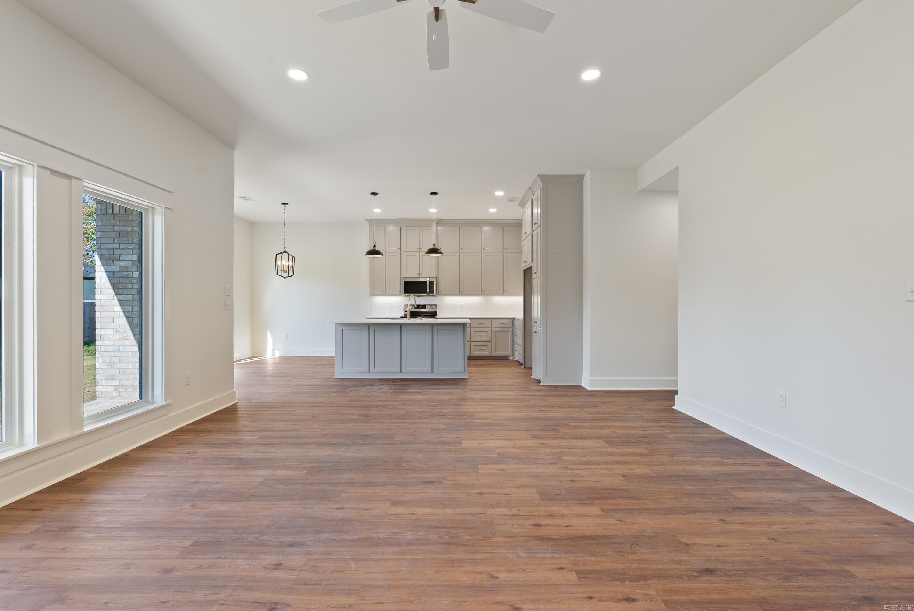 EAST MEADOW - Residential