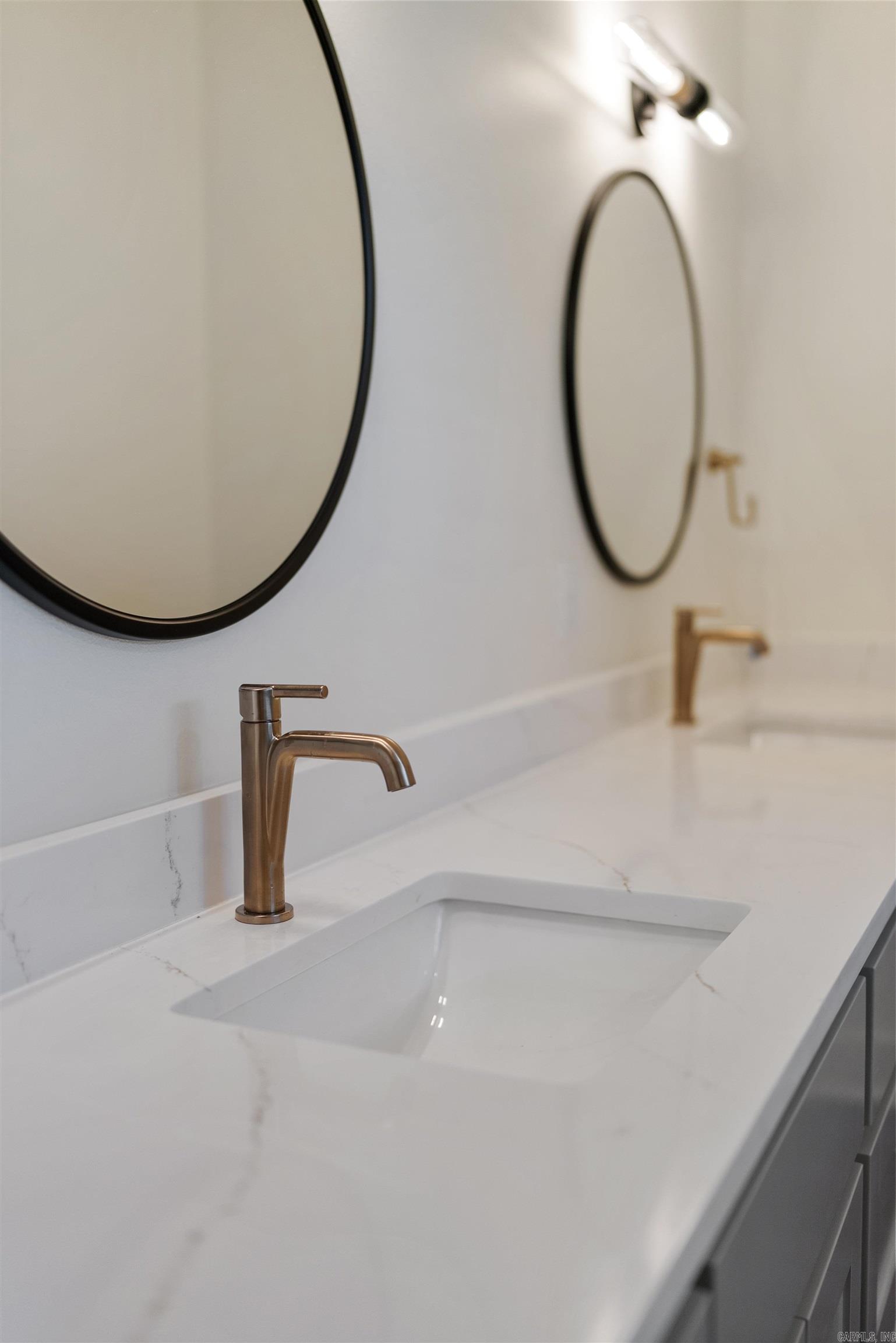 EAST MEADOW - Residential