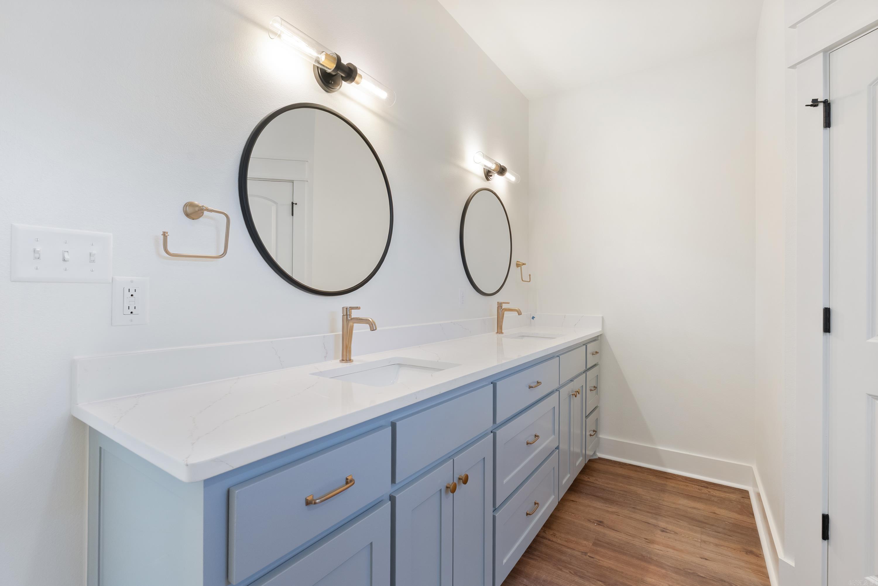 EAST MEADOW - Residential