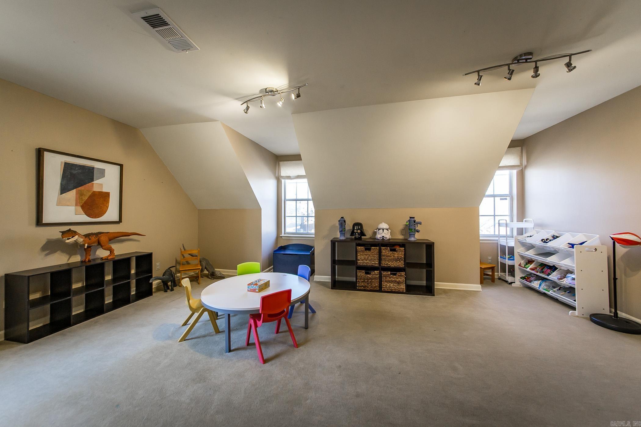 OVERBROOK - Residential