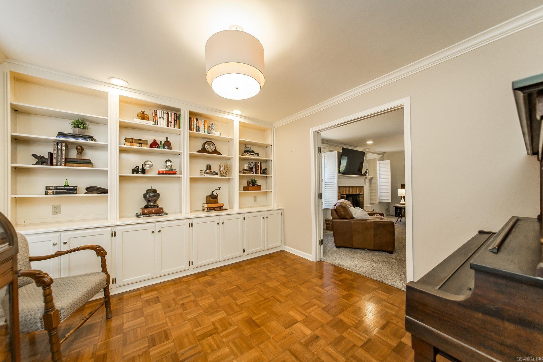 OVERBROOK - Residential