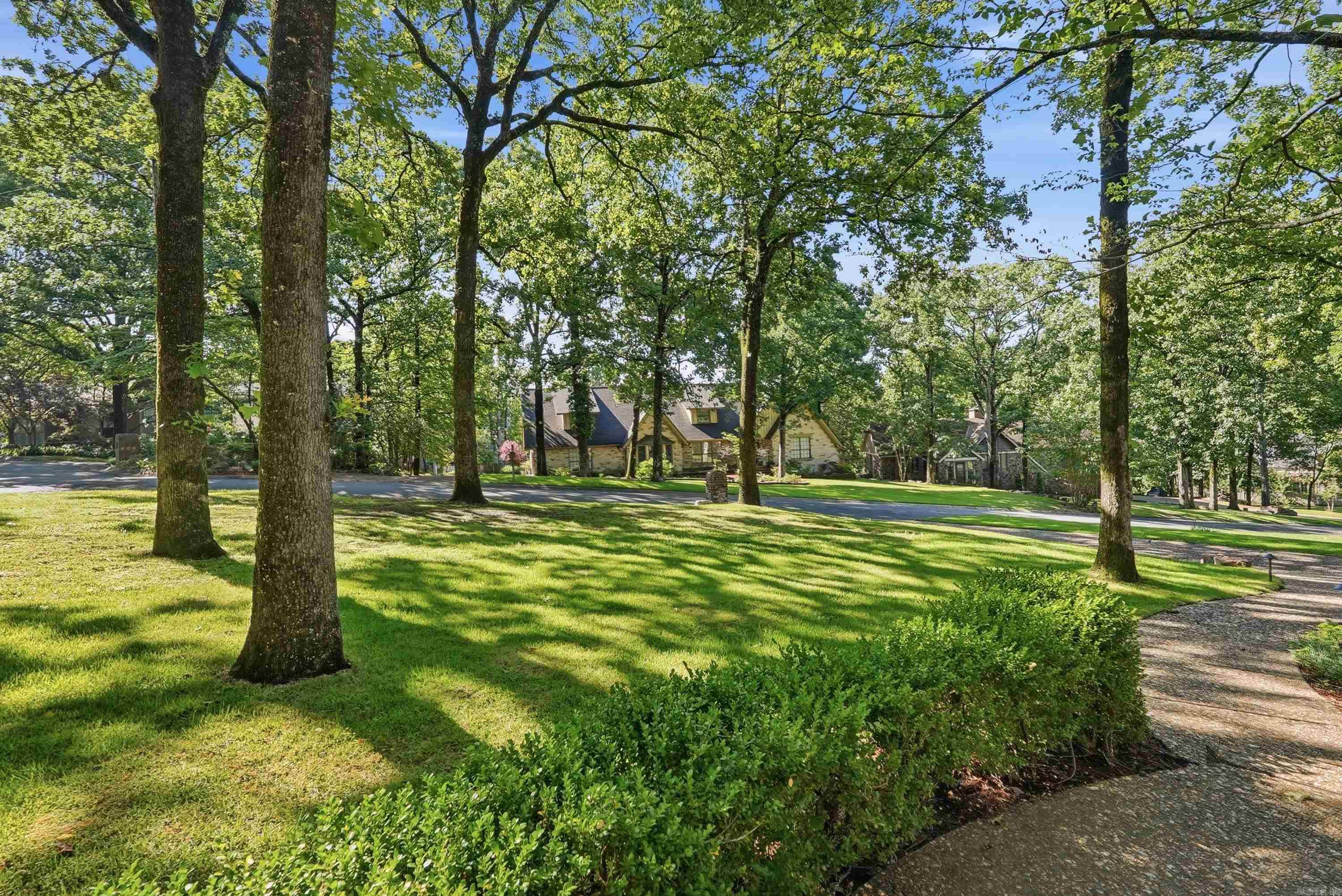 SHADY VALLEY - Residential