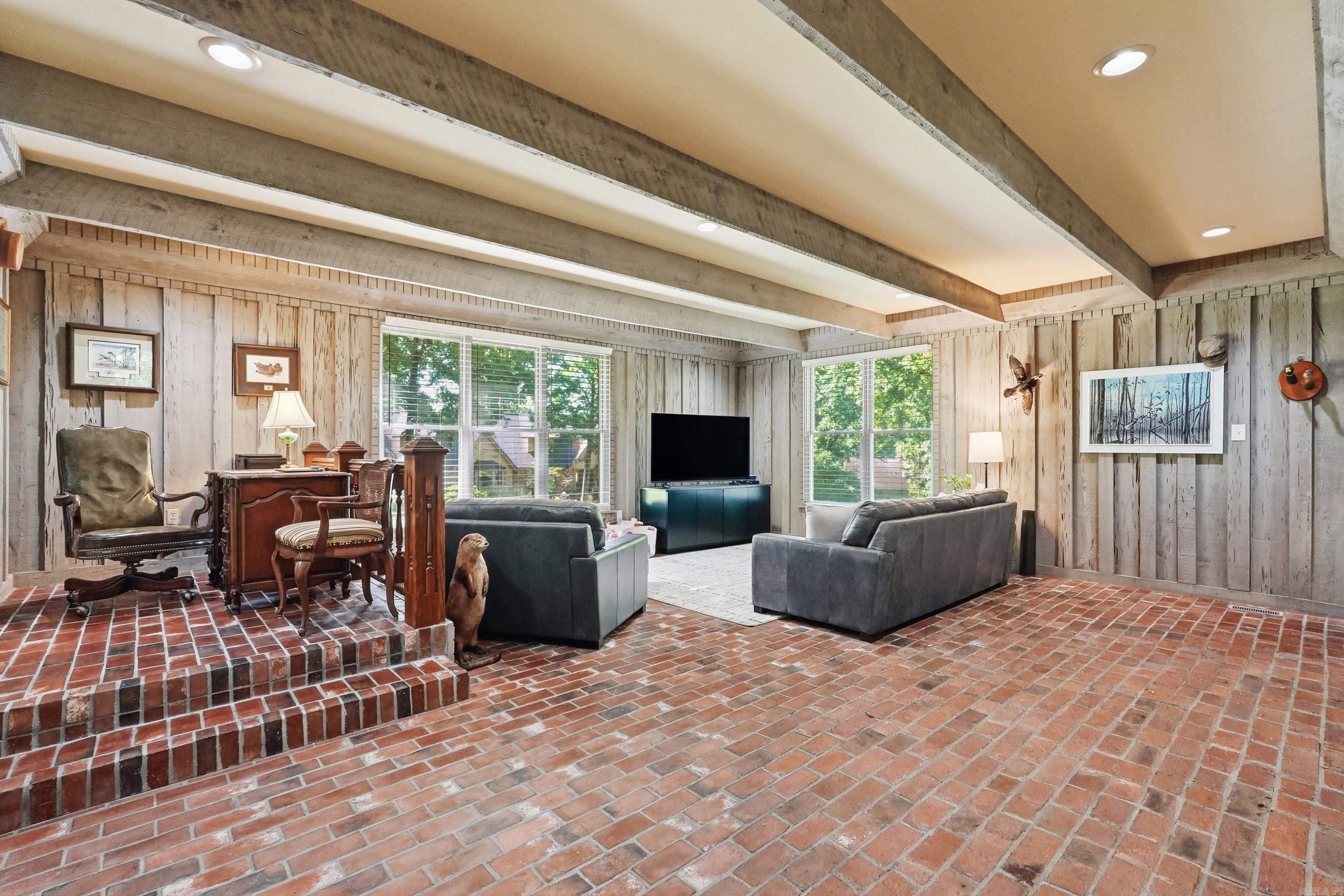 SHADY VALLEY - Residential