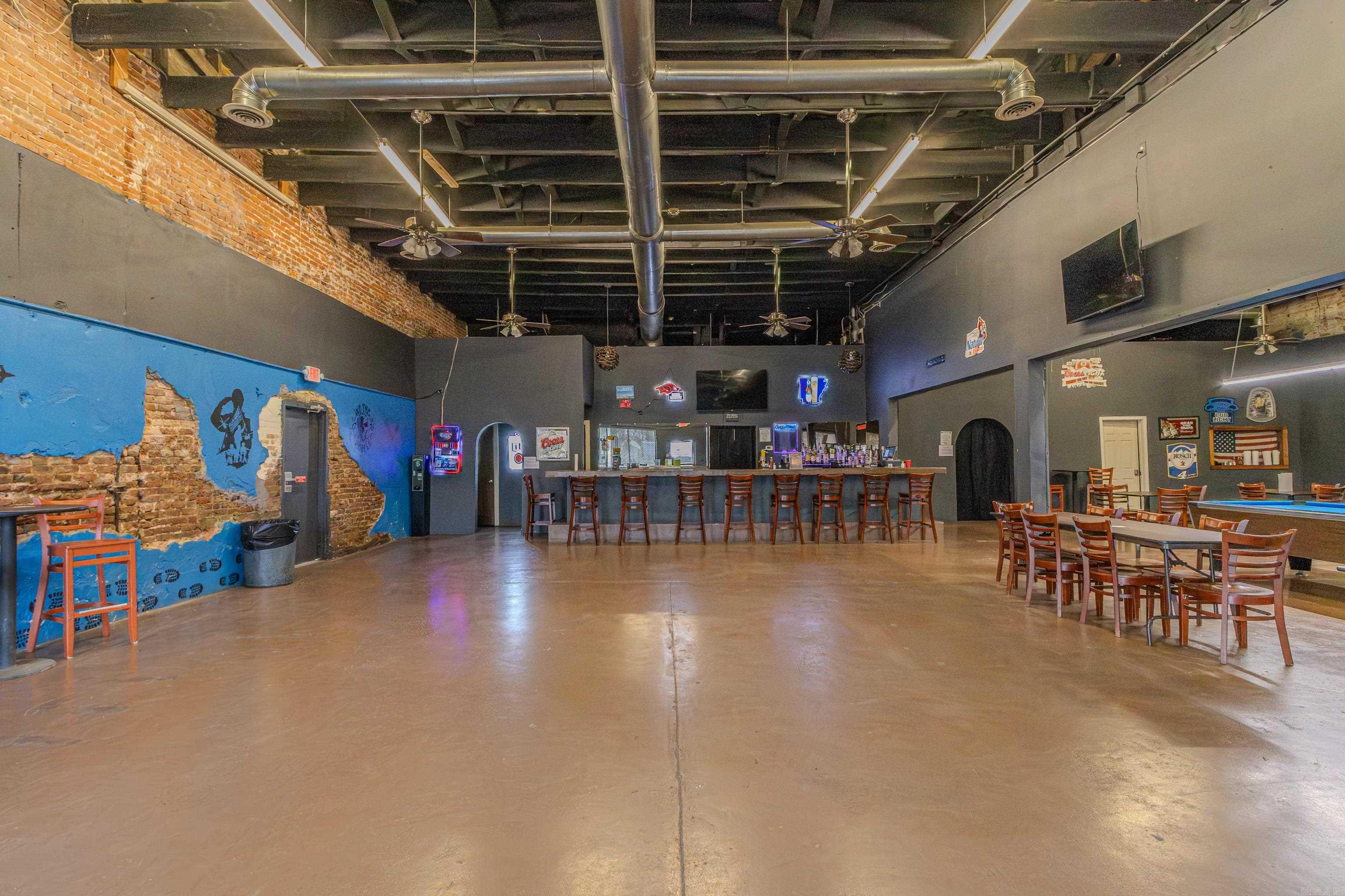 Original Town - Commercial Sale