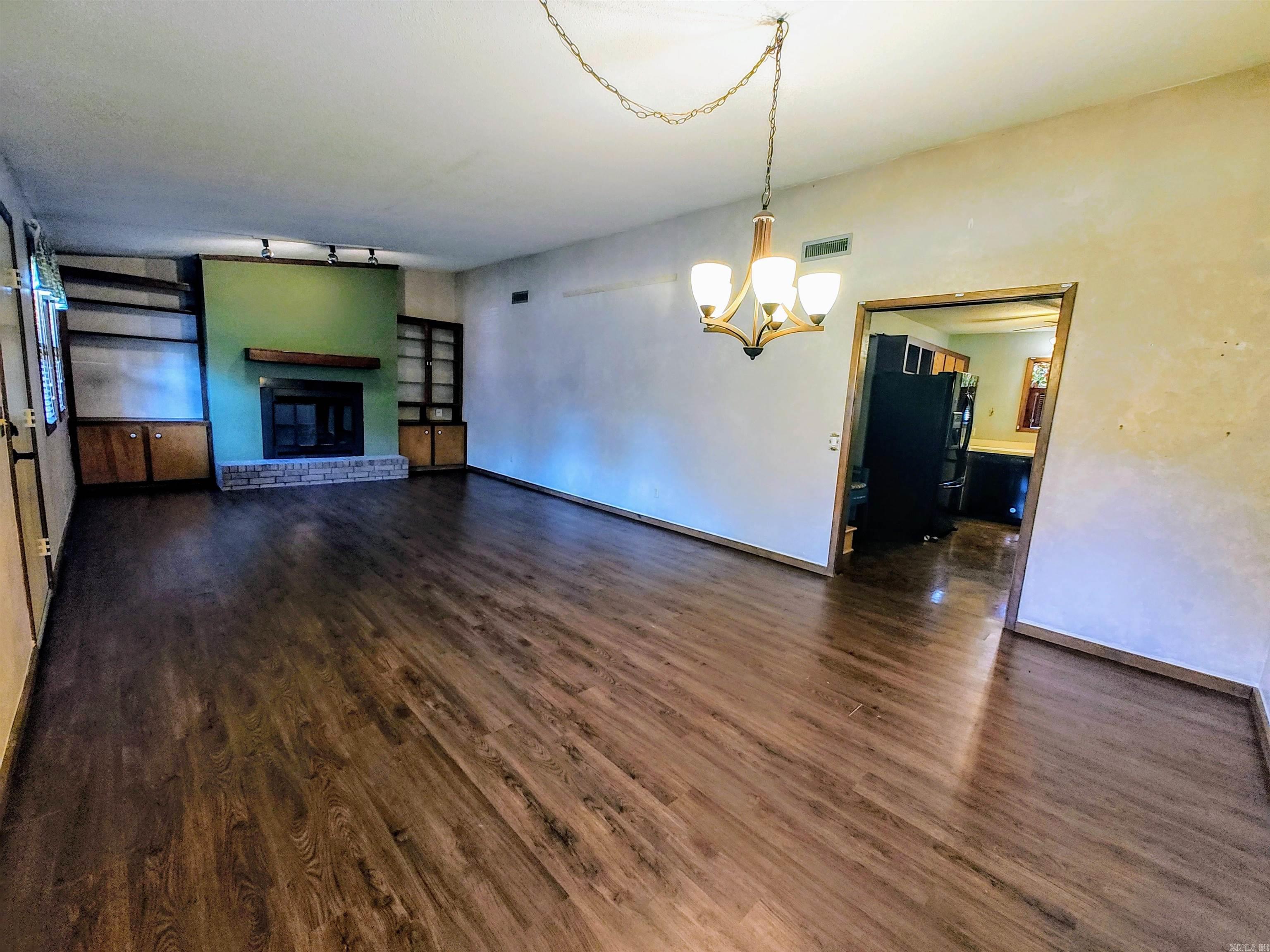 BETTS, GEORGE SD - Residential