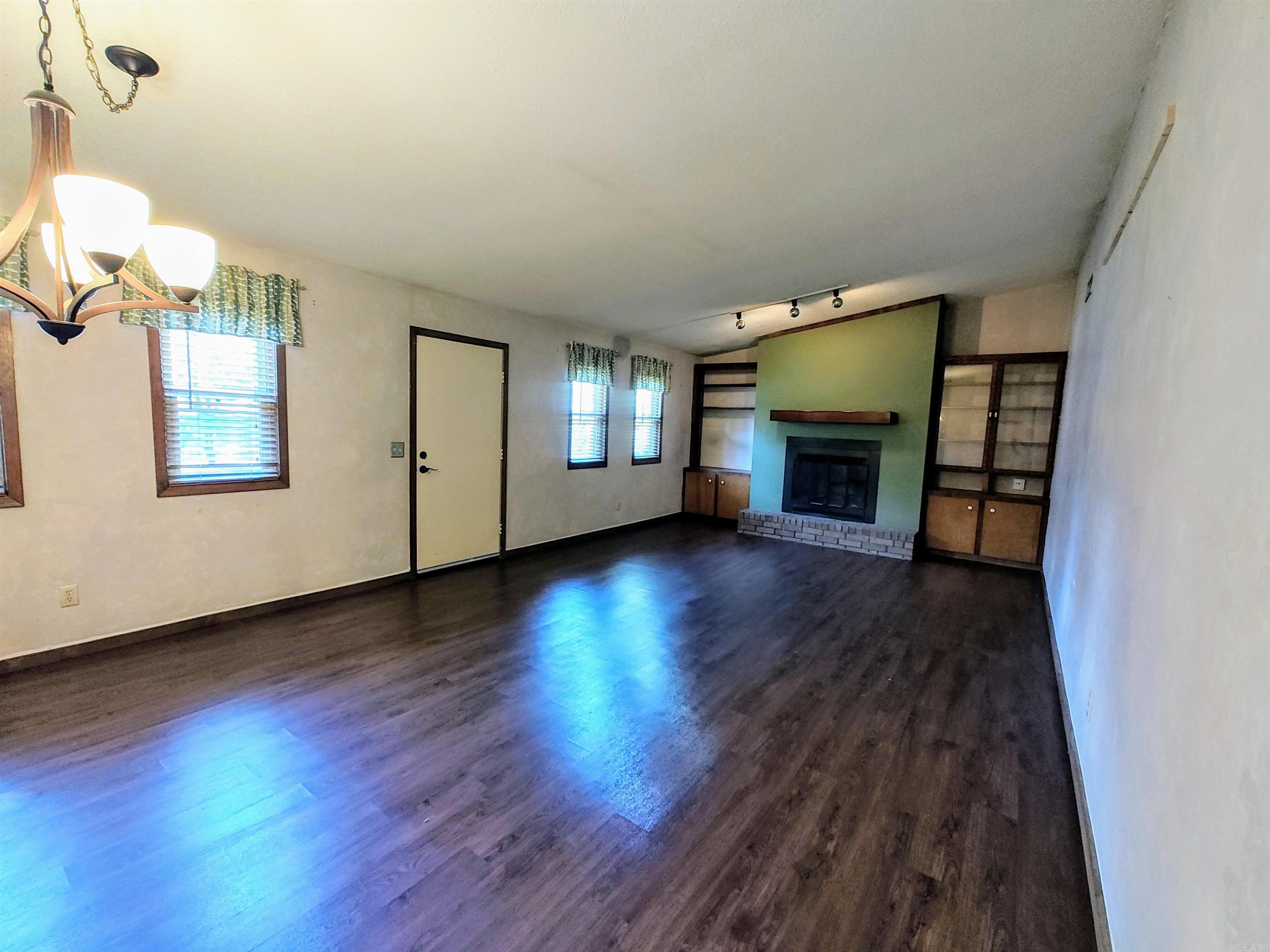 BETTS, GEORGE SD - Residential