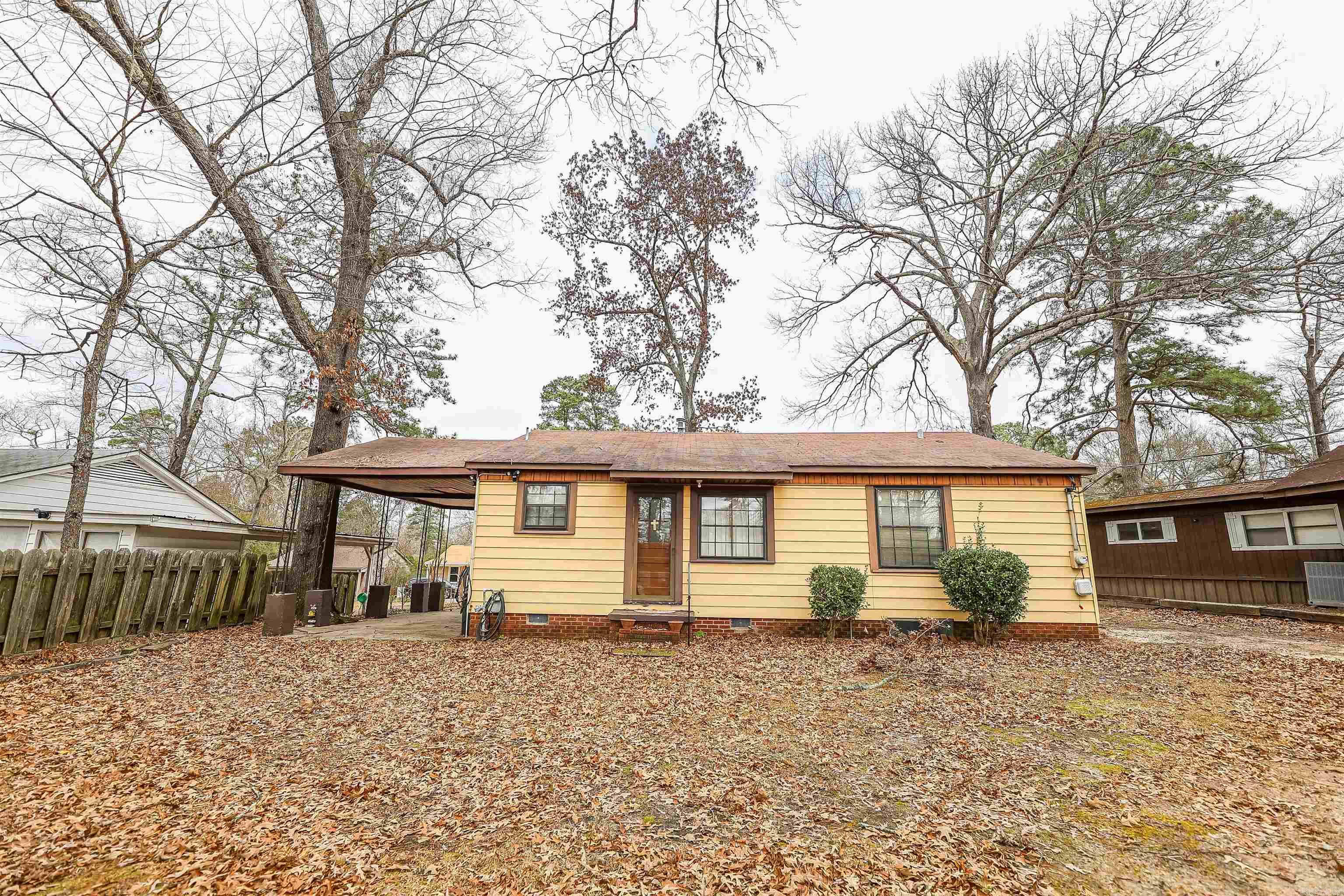 WEST WOODS - Residential