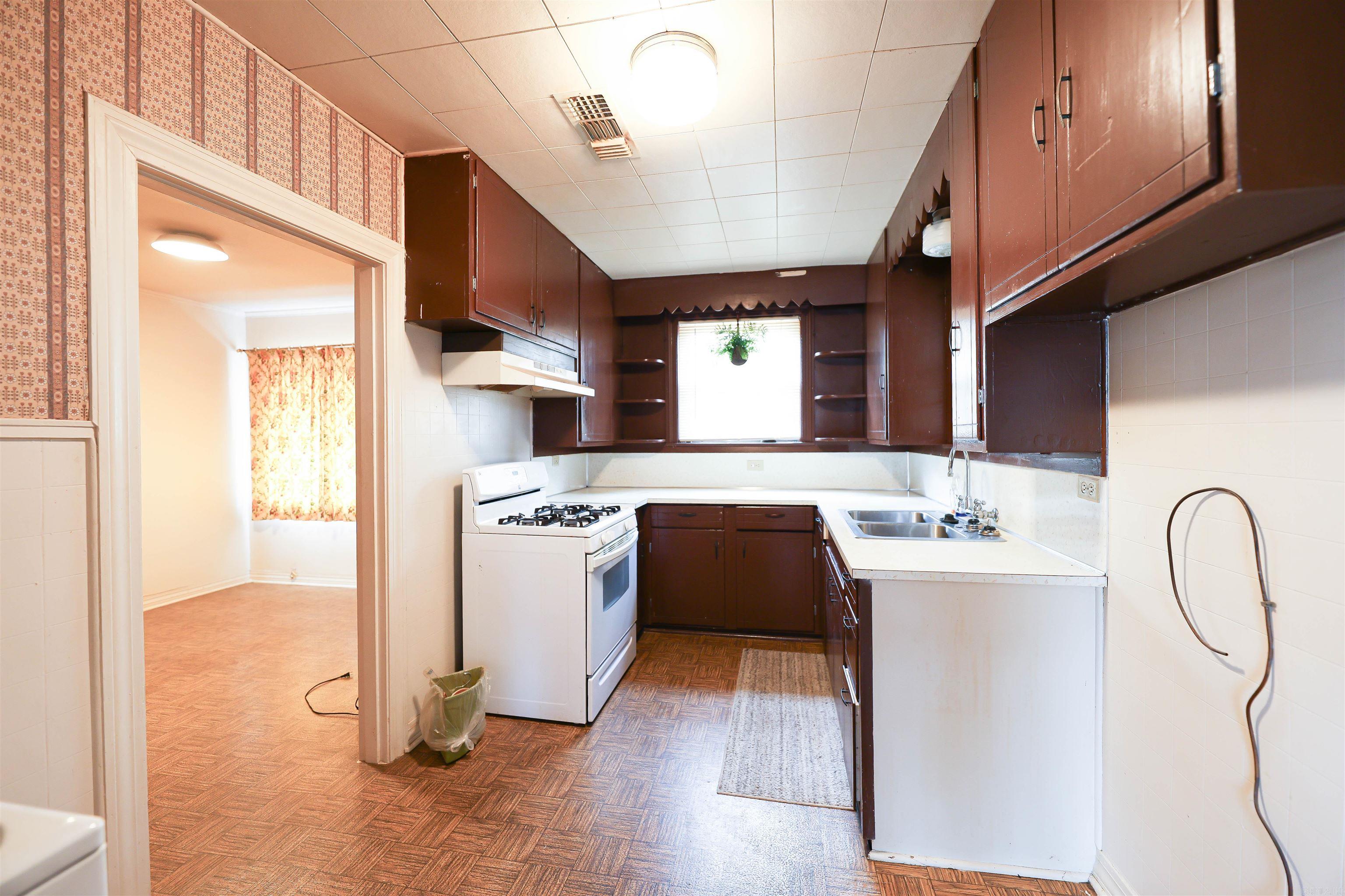 WEST WOODS - Residential