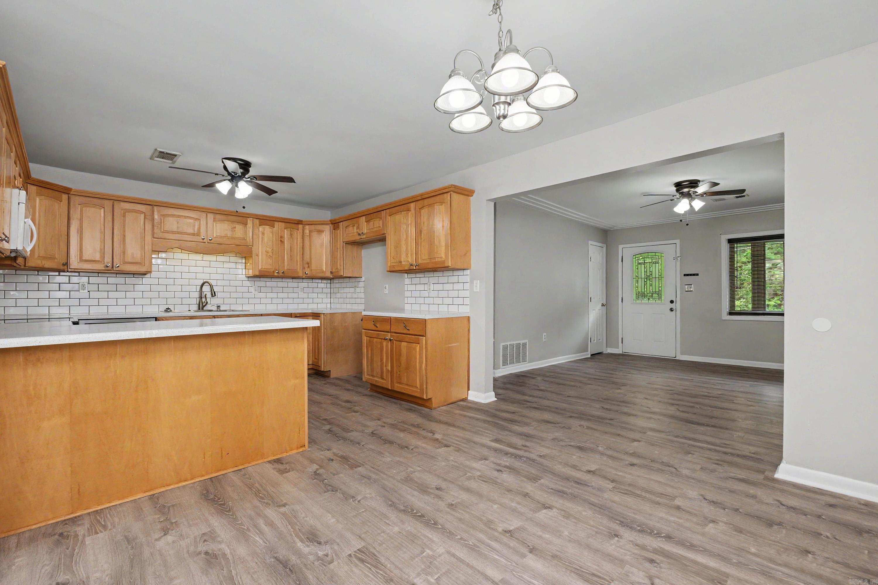 WATSON MANOR - Residential