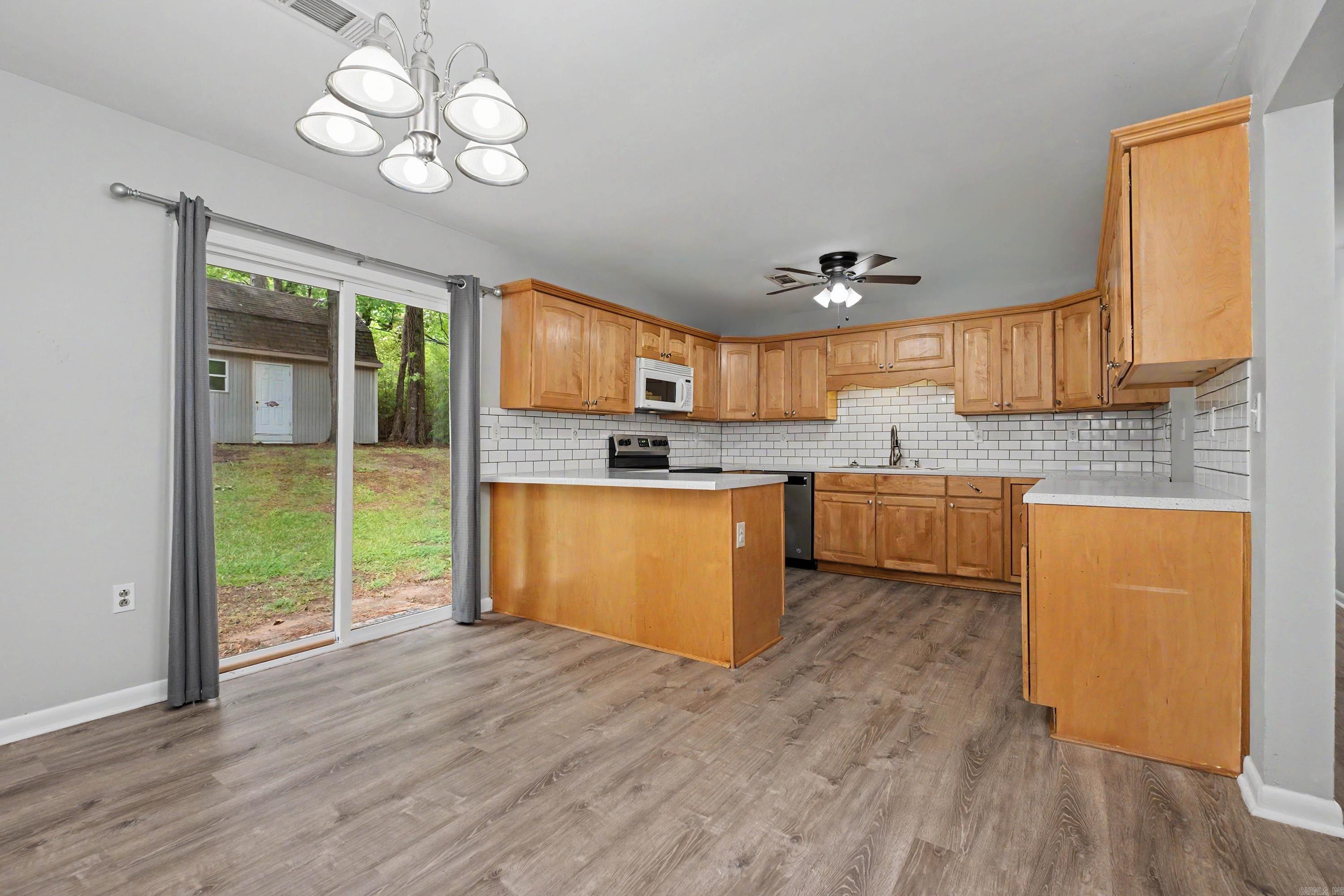 WATSON MANOR - Residential