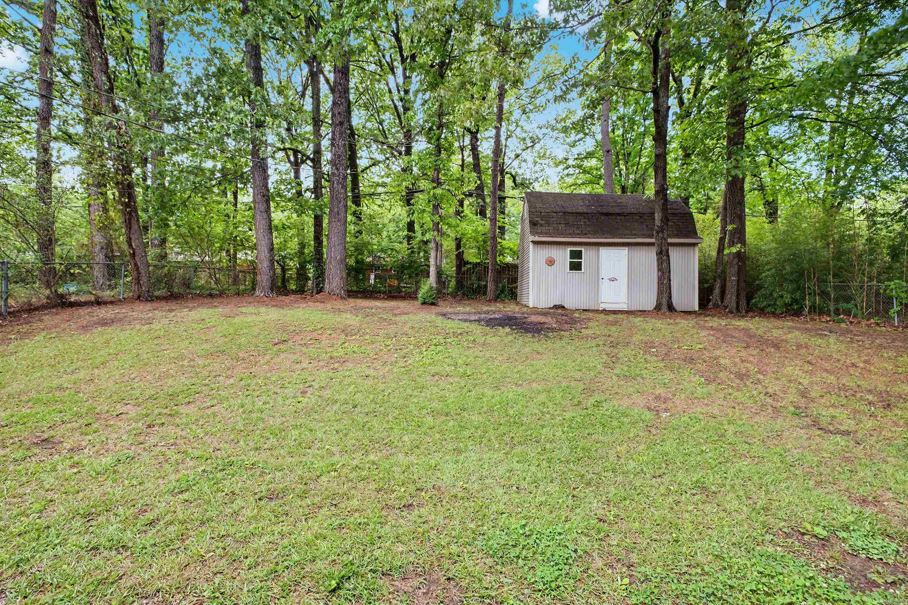 WATSON MANOR - Residential