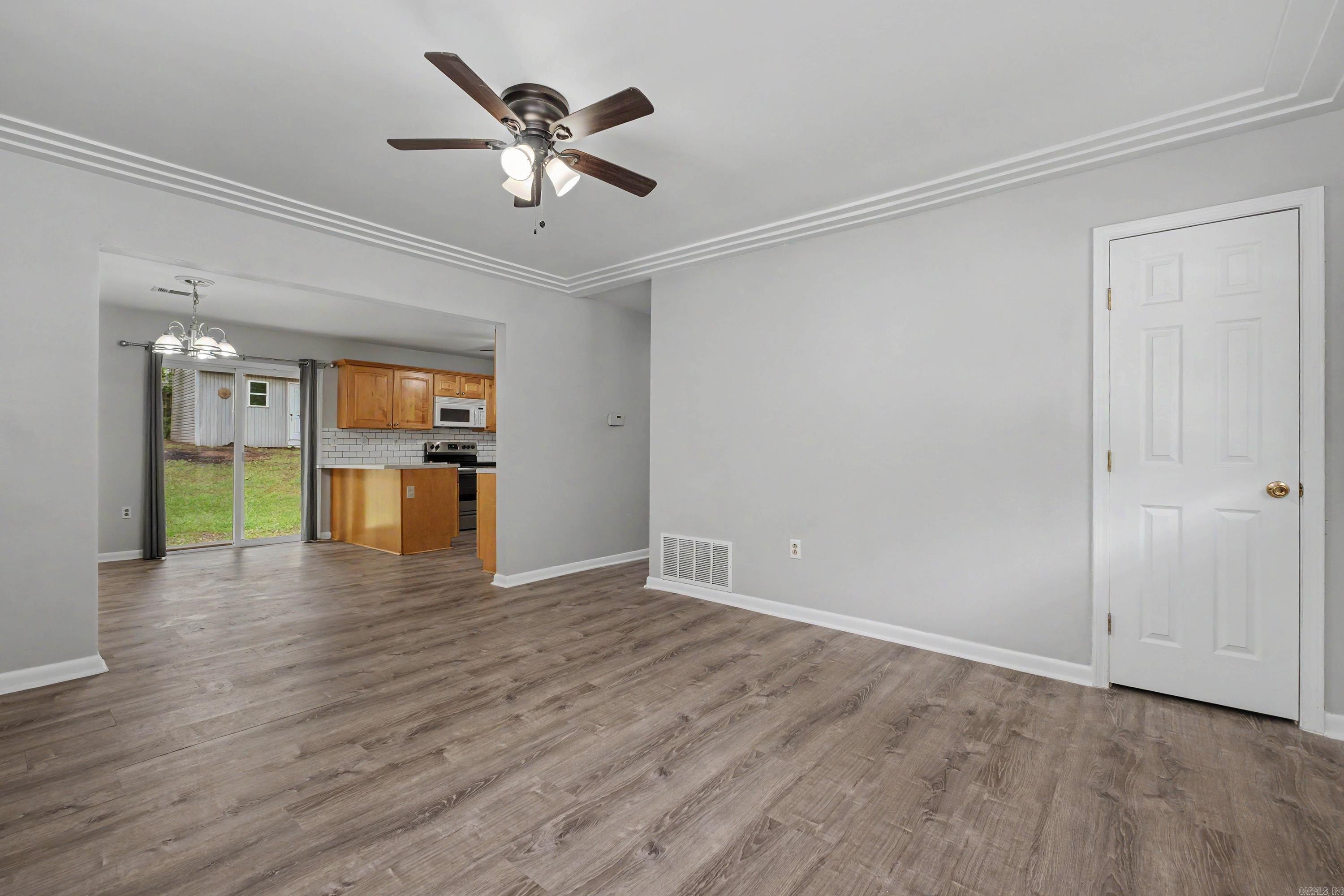 WATSON MANOR - Residential