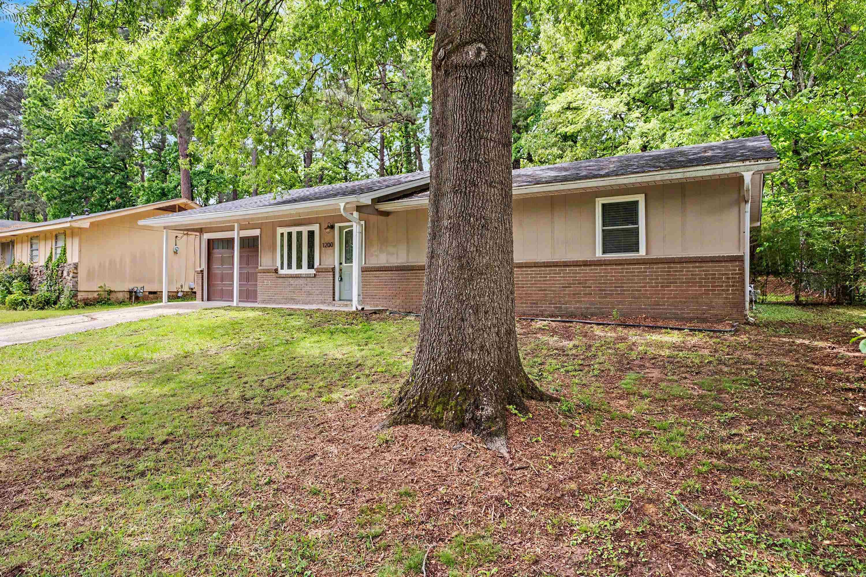 WATSON MANOR - Residential