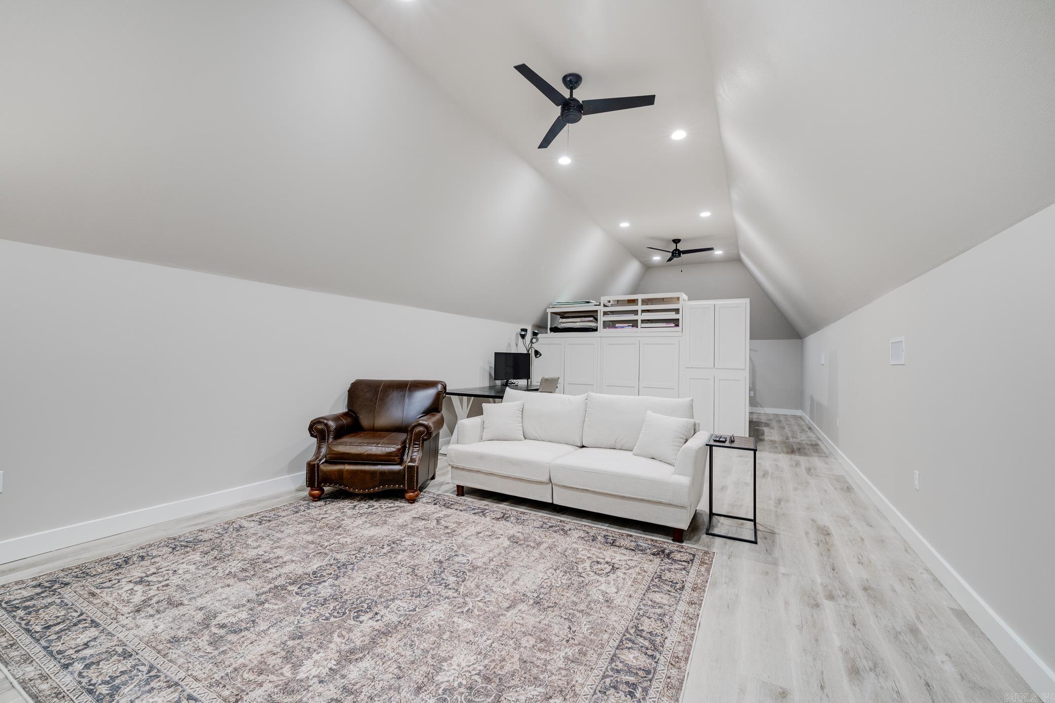 WINTERBROOK - Residential