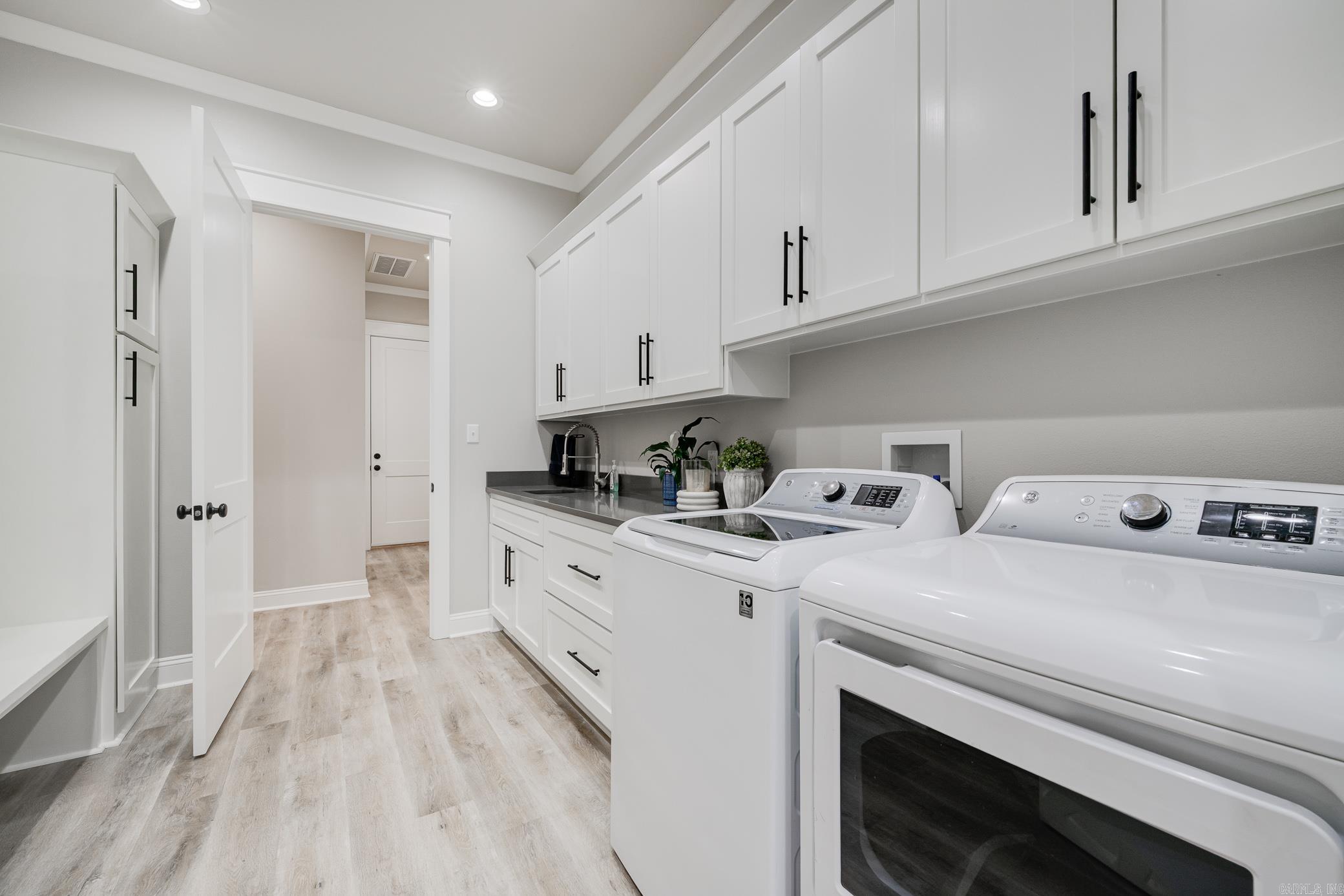 WINTERBROOK - Residential