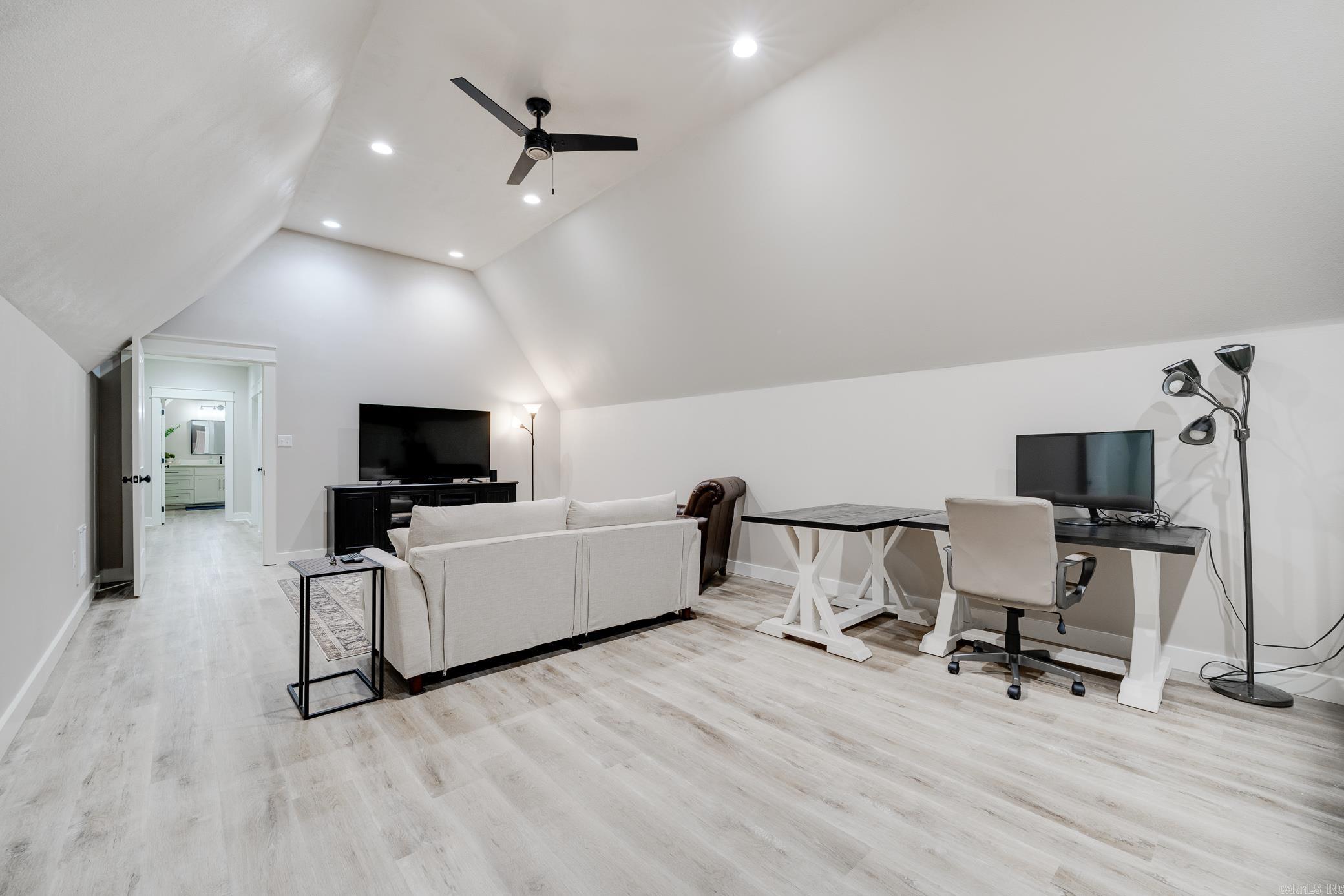 WINTERBROOK - Residential