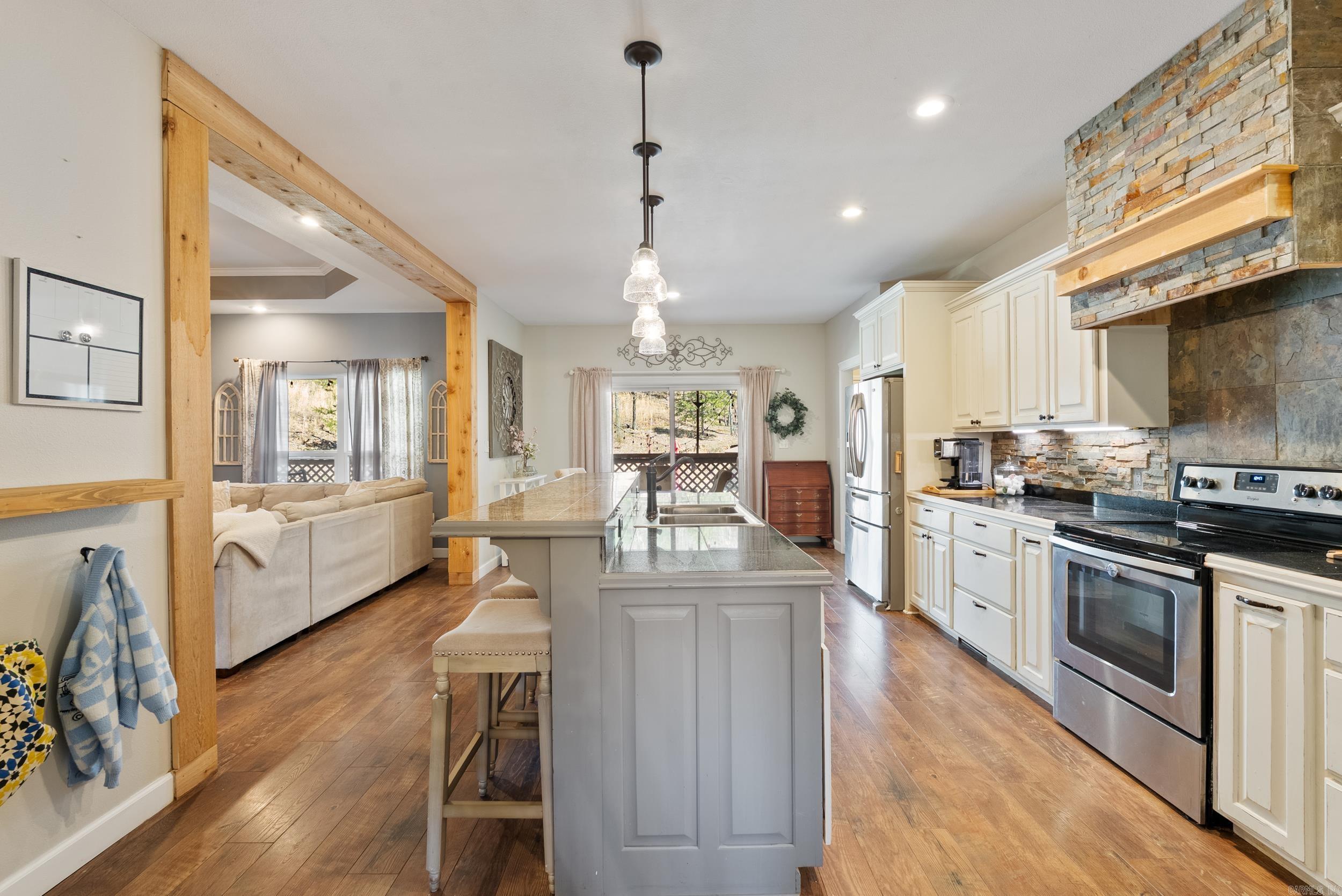 Metes & Bounds - Residential