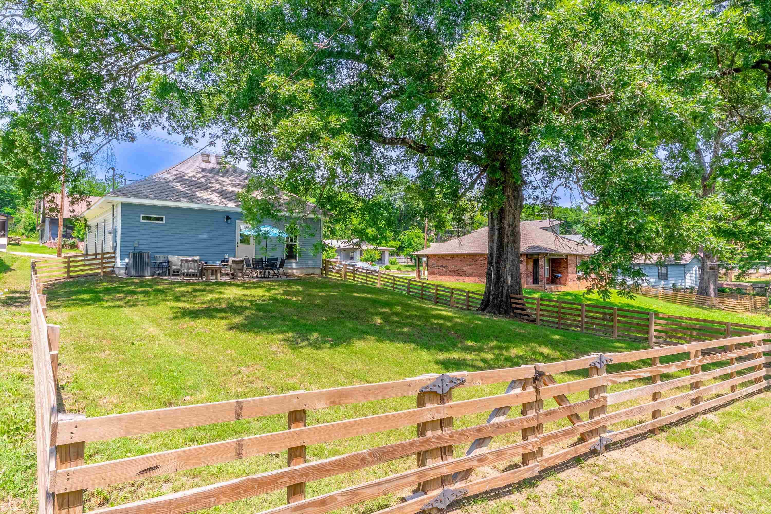 FULKS SUB OF RAPLEY - Residential