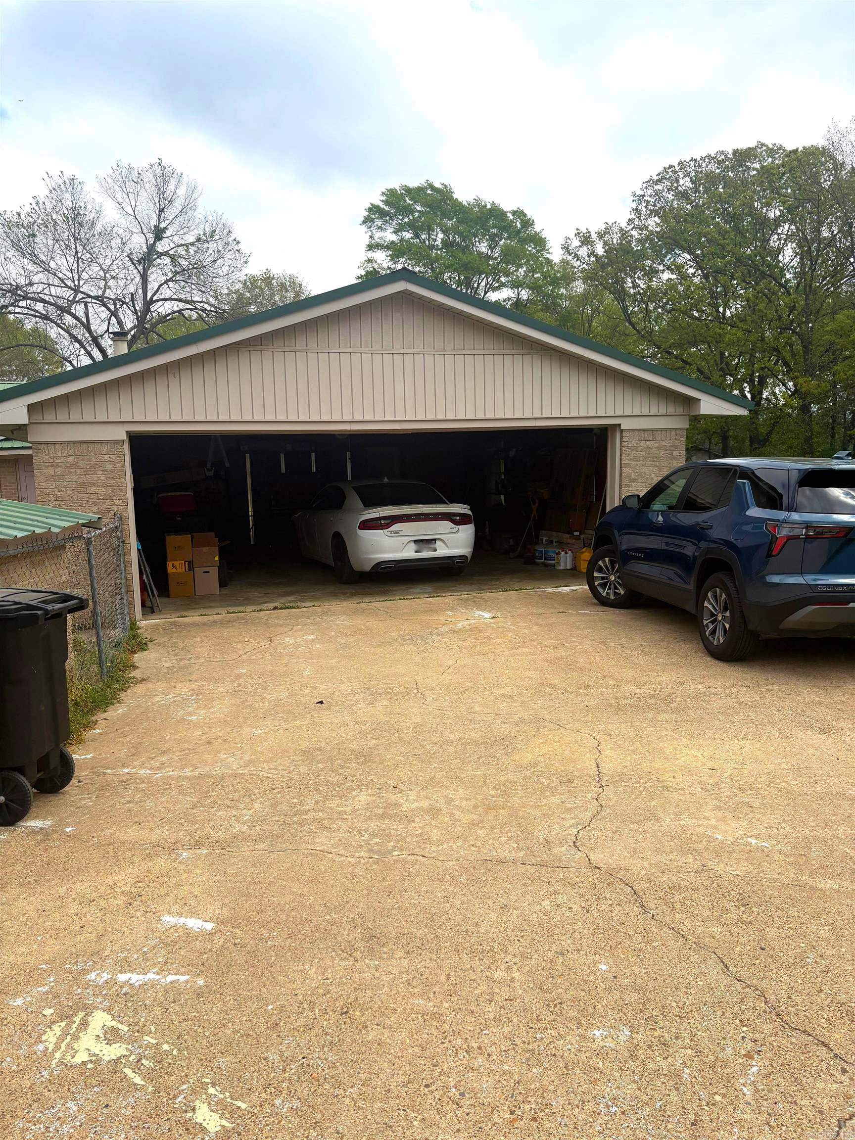 LAKEWOOD - Residential