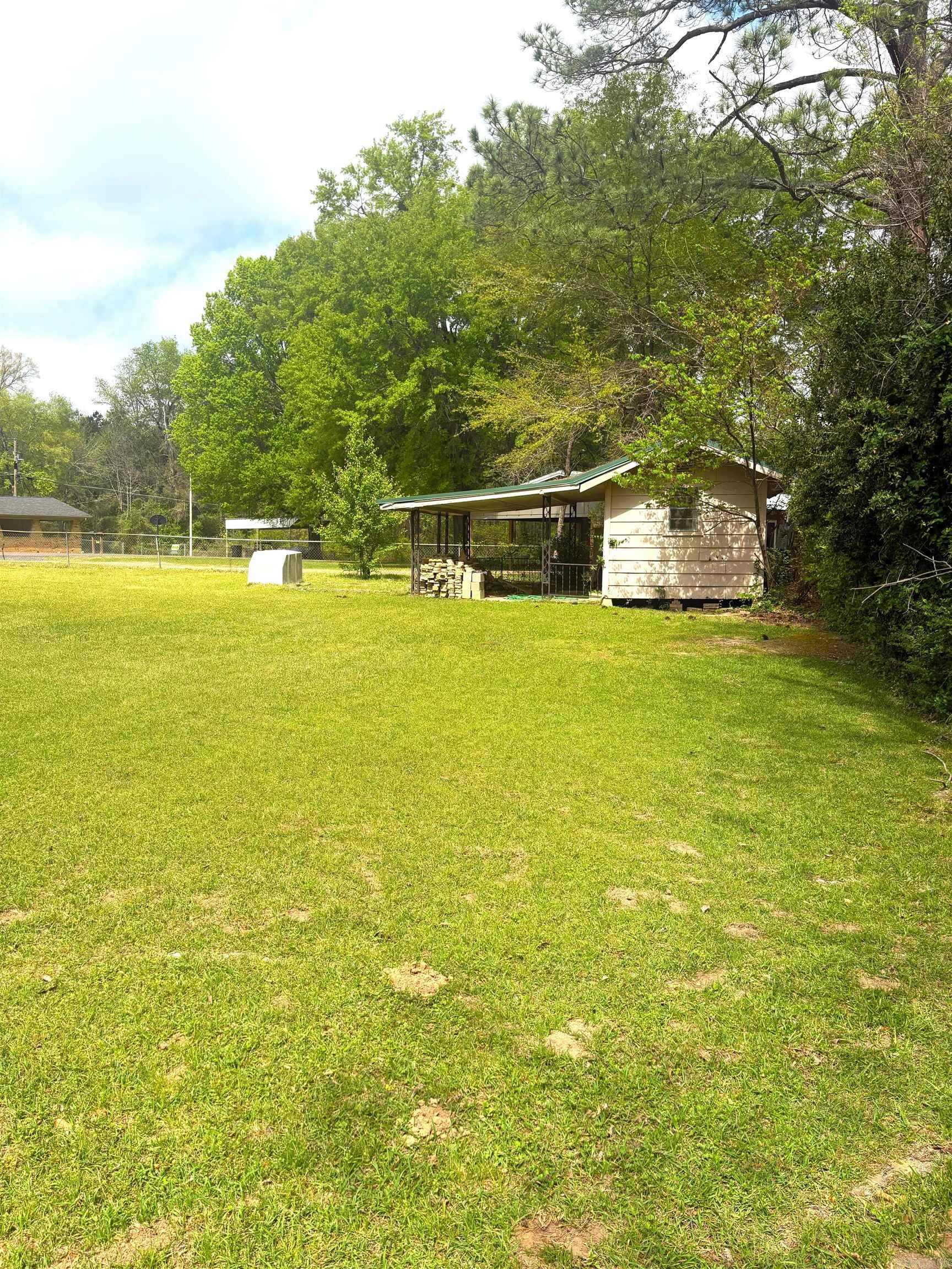 LAKEWOOD - Residential