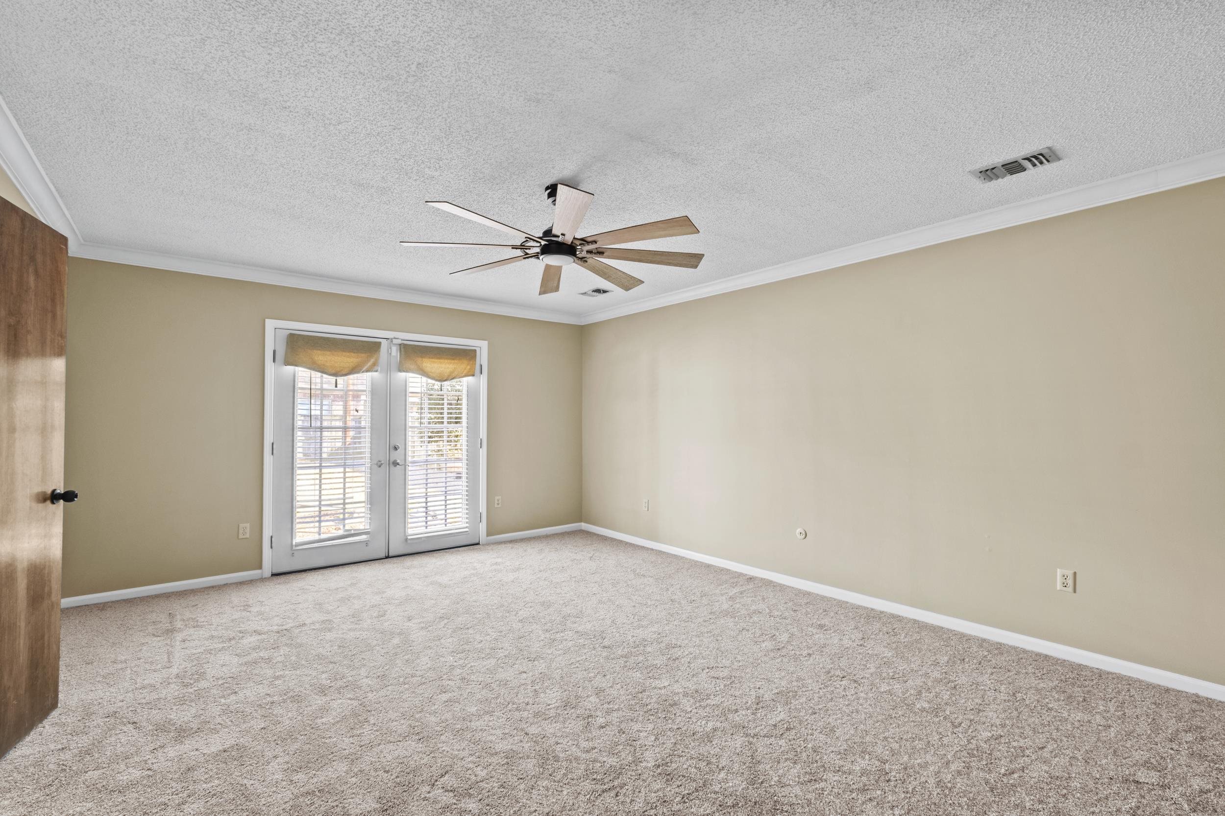 EAST MEADOW - Residential